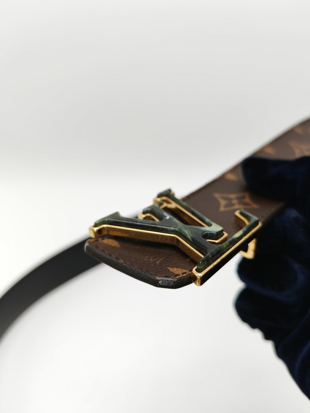 Louis Vuitton Initiales Reversible Belt in Monogram Canvas and Gold Hardware Size 85/34 (Datecode: JJ2220) | Purse Maison Luxury Bags Shop