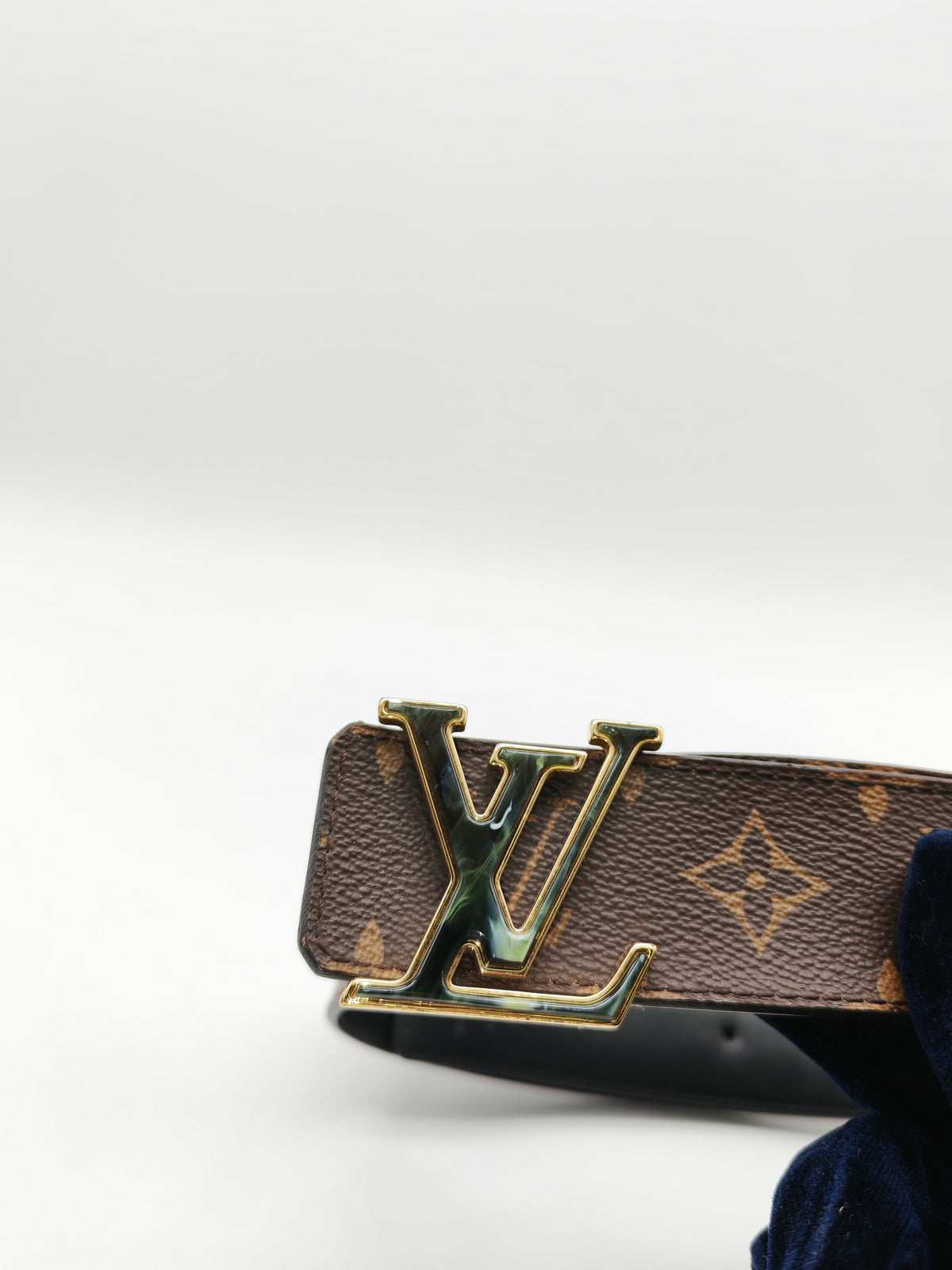 Louis Vuitton Initiales Reversible Belt in Monogram Canvas and Gold Hardware Size 85/34 (Datecode: JJ2220) | Purse Maison Luxury Bags Shop