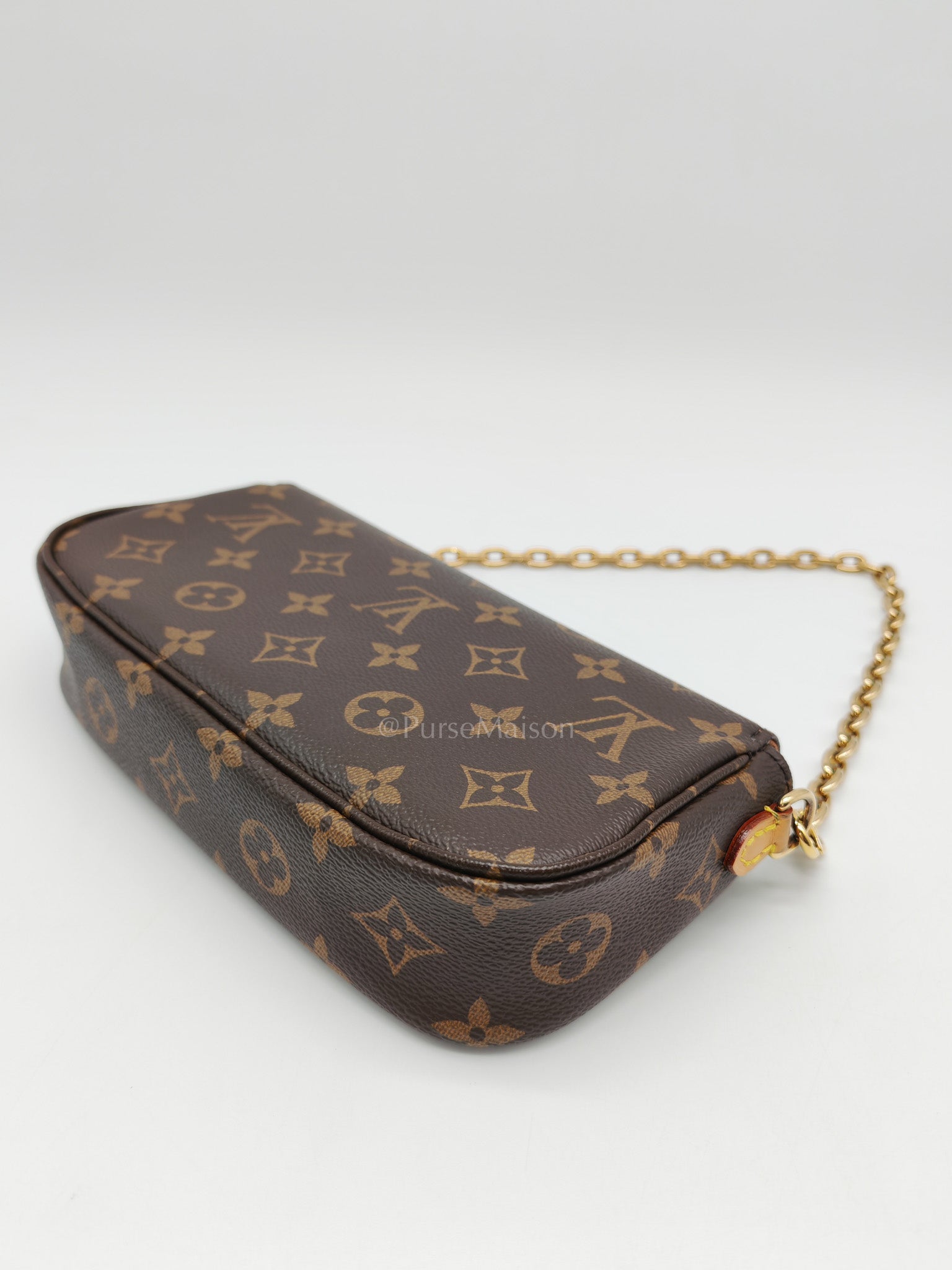 Ivy Wallet On Chain in Monogram Canvas Shoulder Bag (Microchip) | Purse Maison Luxury Bags Shop