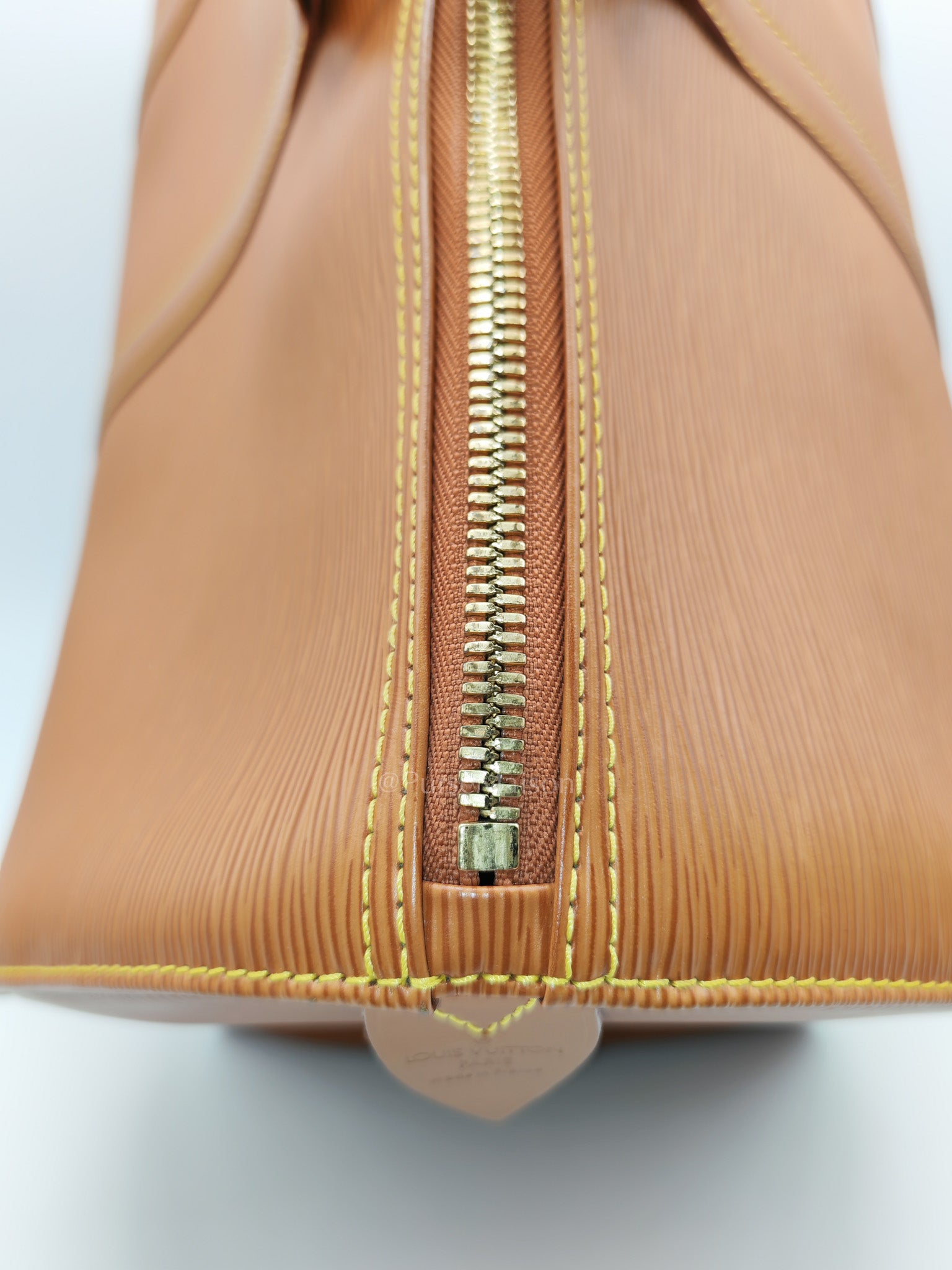 Keepall 50 Duffle Bag in Brown Epi Leather | Purse Maison Luxury Bags Shop
