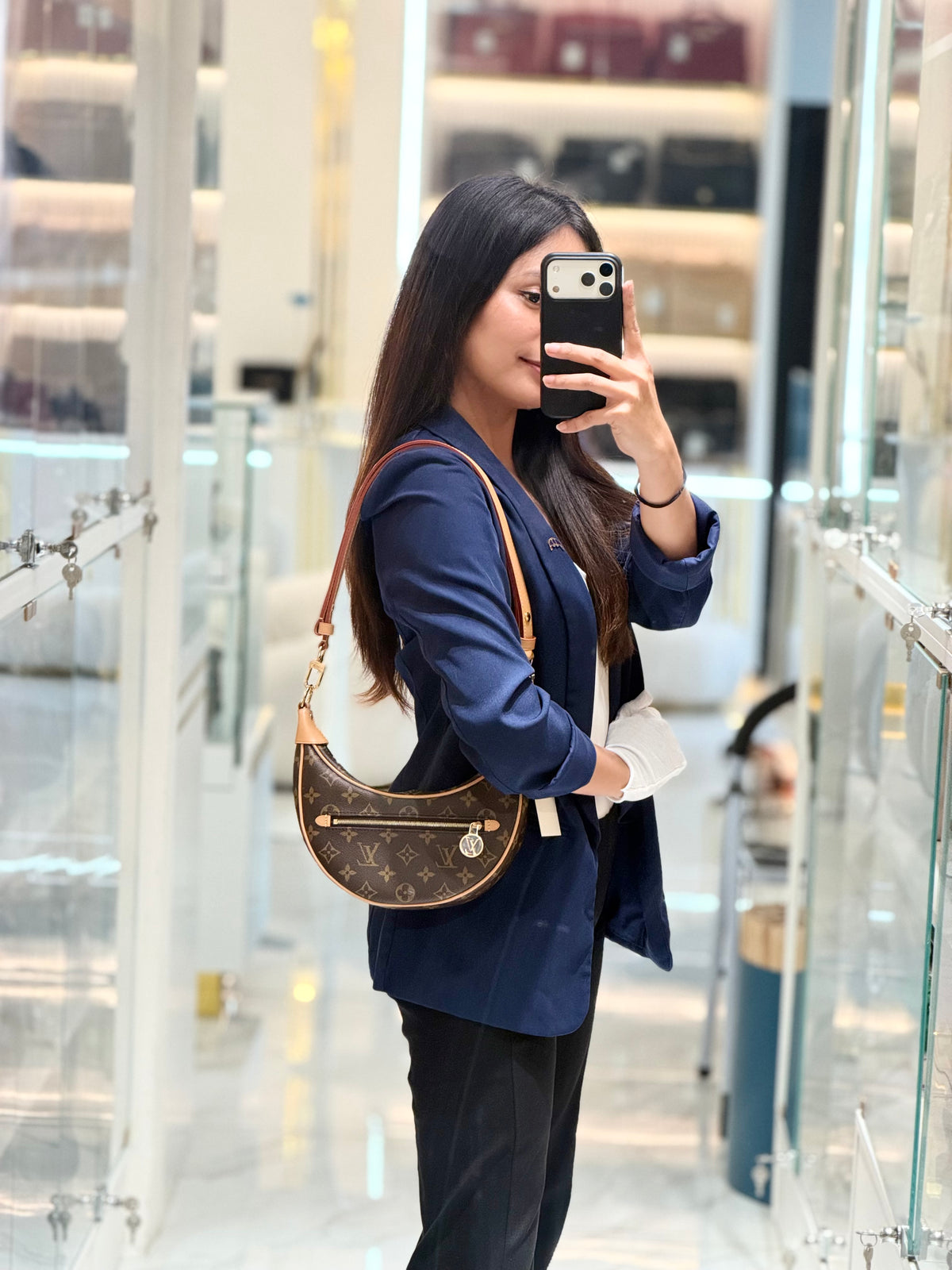 Louis Vuitton Loop Hand Bag in Monogram Canvas and Gold Hardware Microchip | Purse Maison Luxury Bags Shop