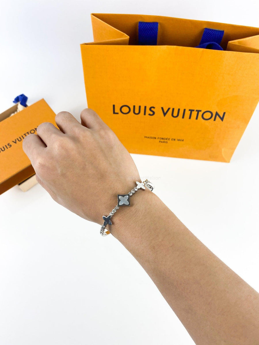 Monogram silver bracelet Louis Vuitton Silver in Silver - 33841938