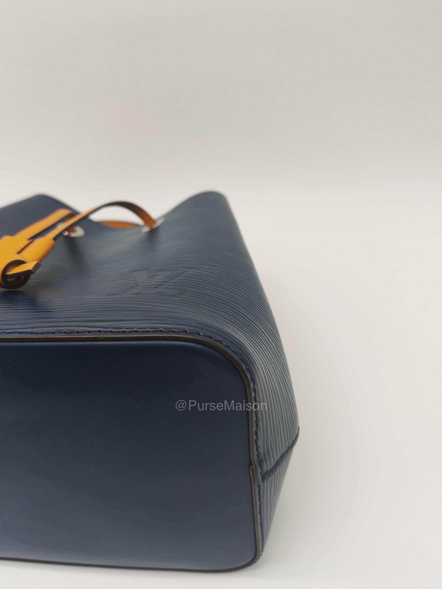 Louis Vuitton Neo Noe BB in Navy Blue Epi Leather & Silver Hardware (Microchip) | Purse Maison Luxury Bags Shop