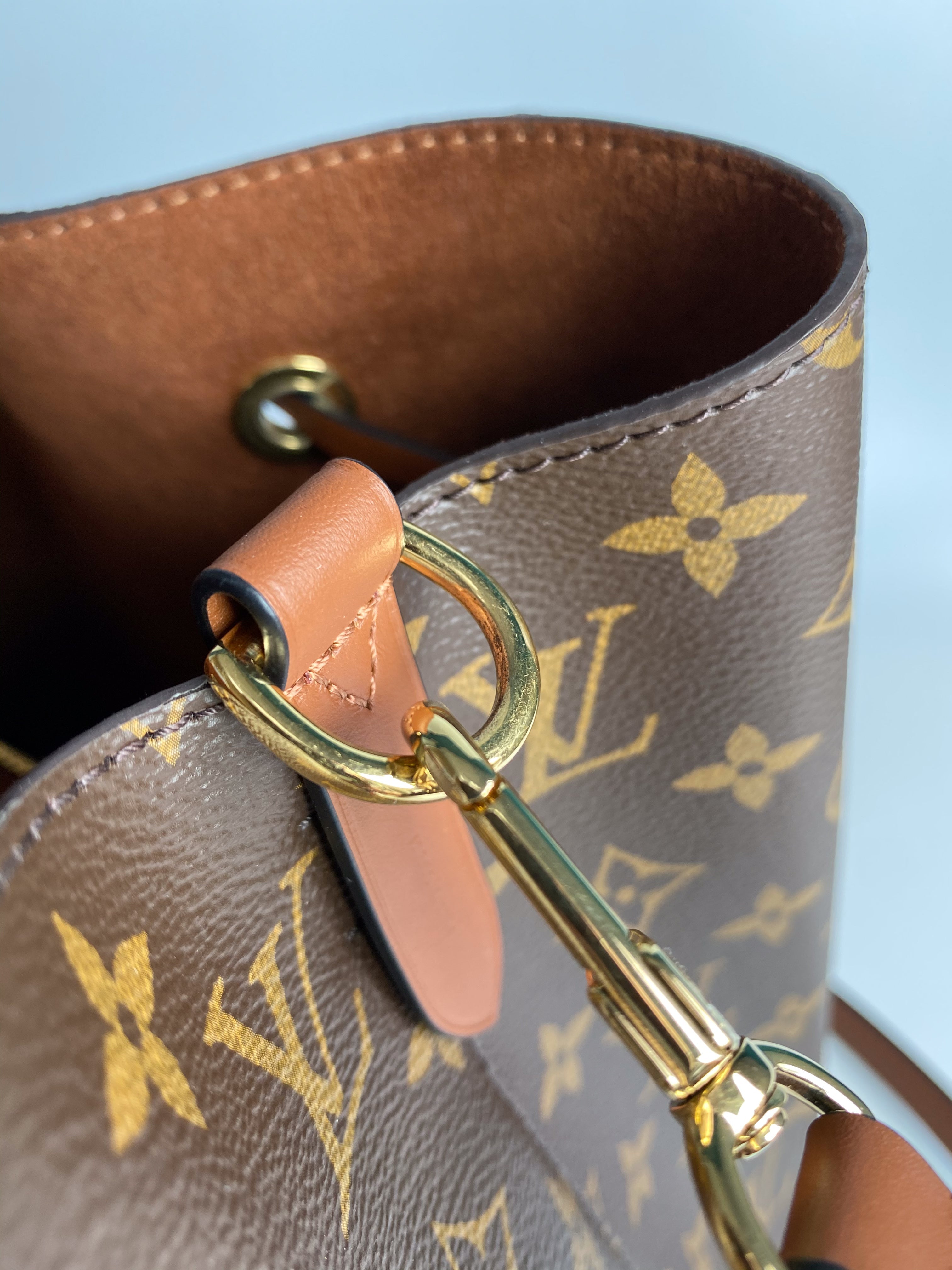 Louis Vuitton Neo Noe Caramel Monogram Canvas (Microchip)
