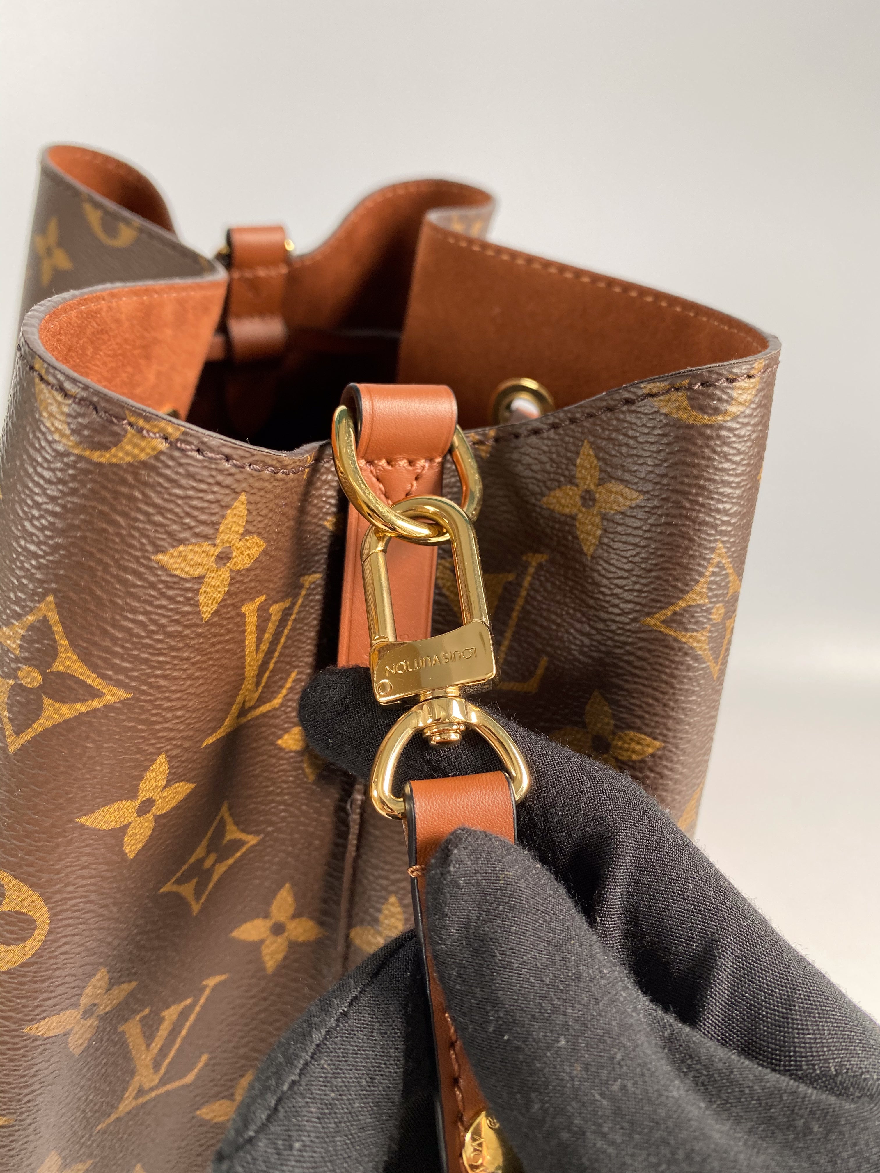 Louis Vuitton Neo Noe Caramel Monogram Canvas (Microchip)