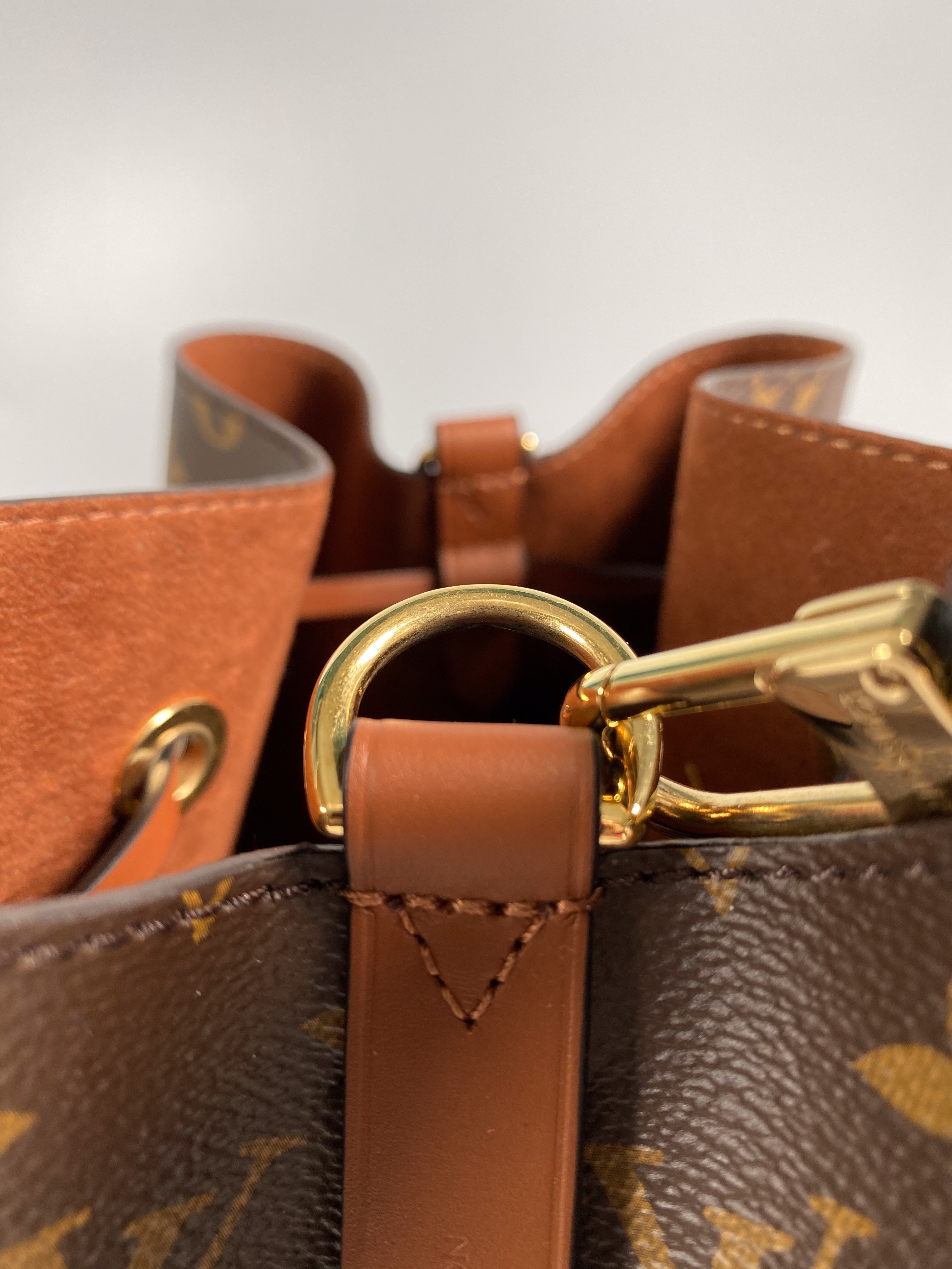 Louis Vuitton Neo Noe Caramel Monogram Canvas (Microchip)