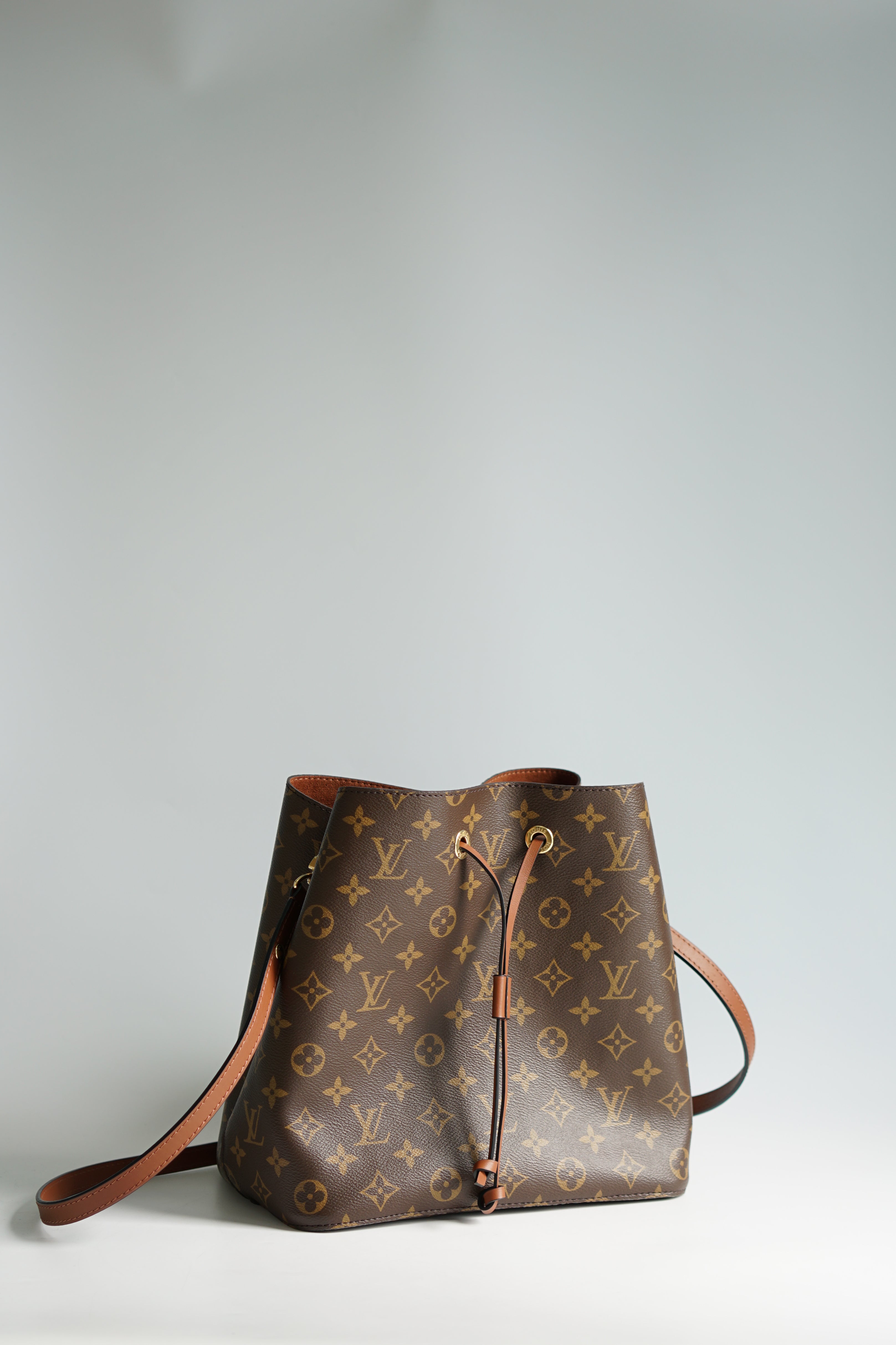 Louis Vuitton Neo Noe Caramel Monogram Canvas (Microchip)