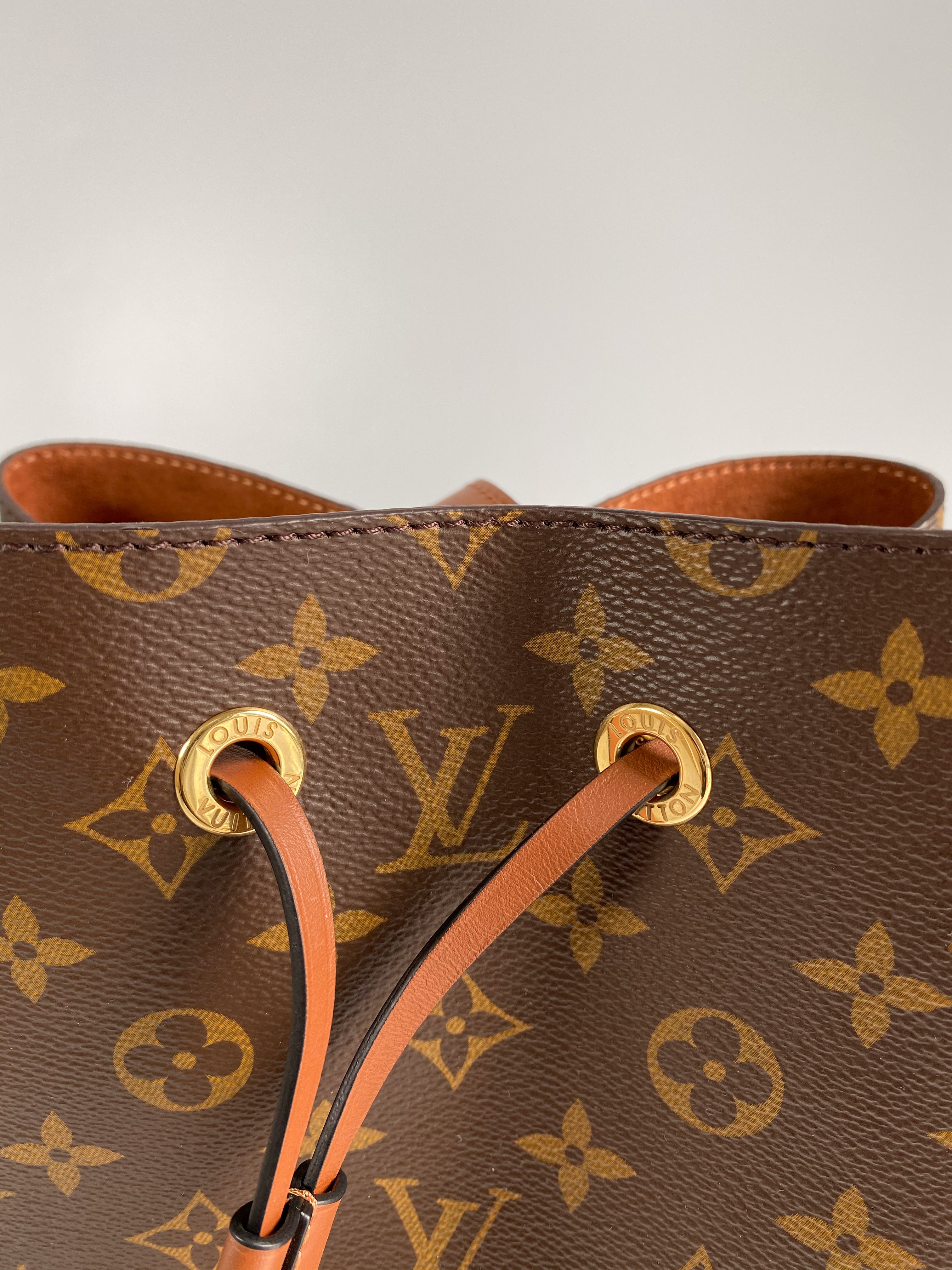 Louis Vuitton Neo Noe Caramel Monogram Canvas (Microchip)