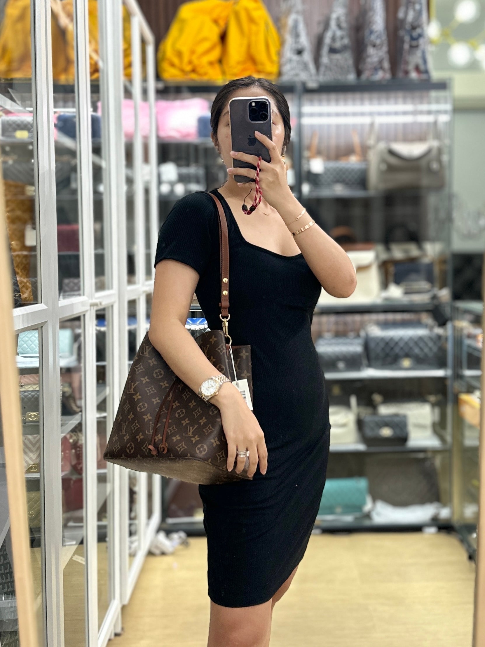 Louis Vuitton Neo Noe Caramel Monogram Canvas (Microchip)