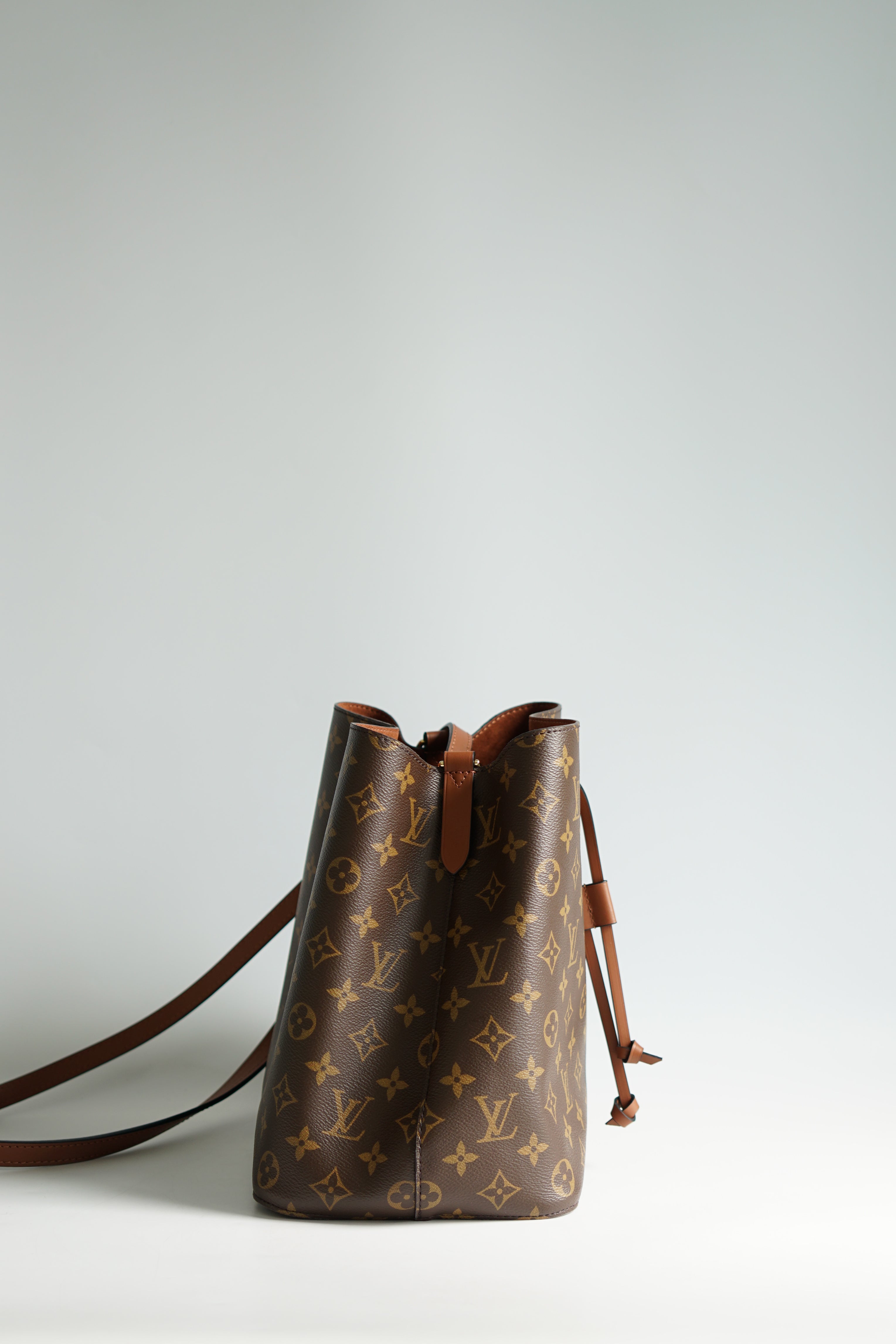 Louis Vuitton Neo Noe Caramel Monogram Canvas (Microchip)