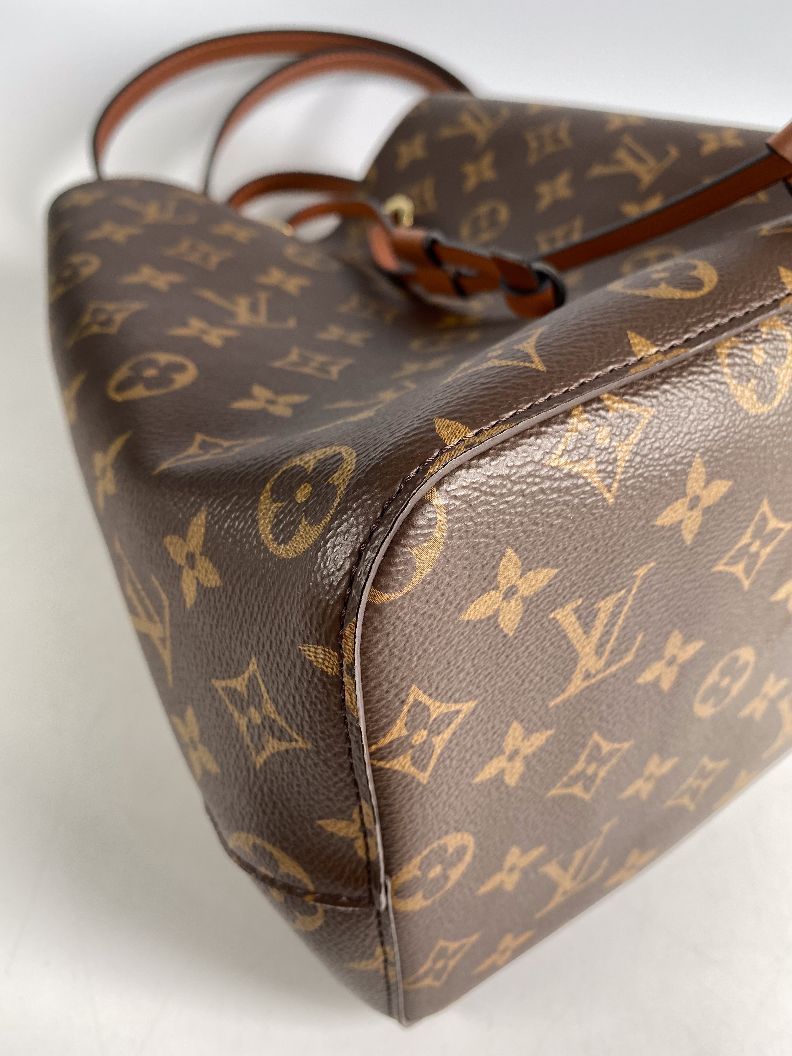 Louis Vuitton Neo Noe Caramel Monogram Canvas (Microchip)