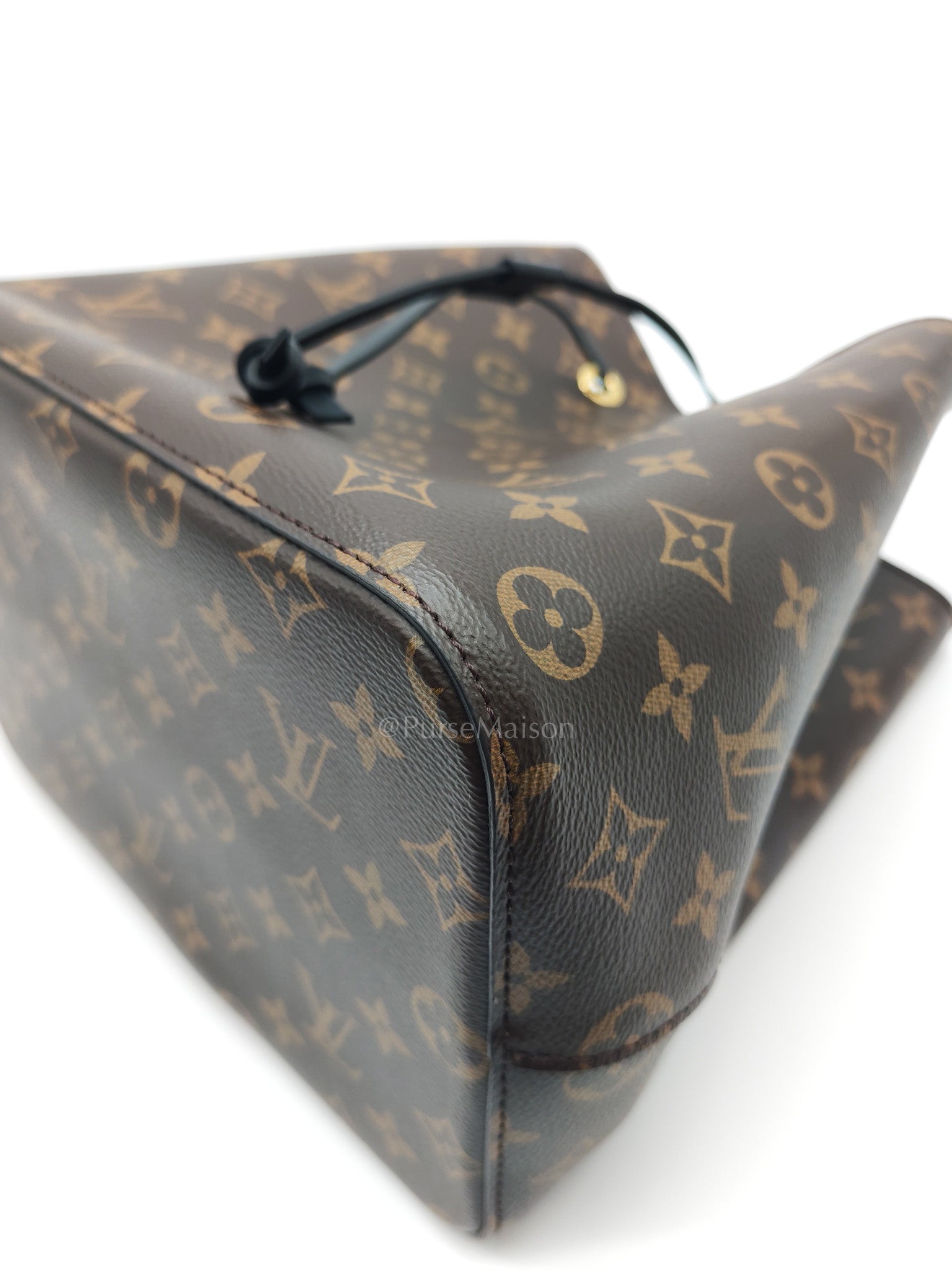 Neo Noe MM in Monogram Canvas & Black Leather Trim (Microchip) | Purse Maison Luxury Bags Shop