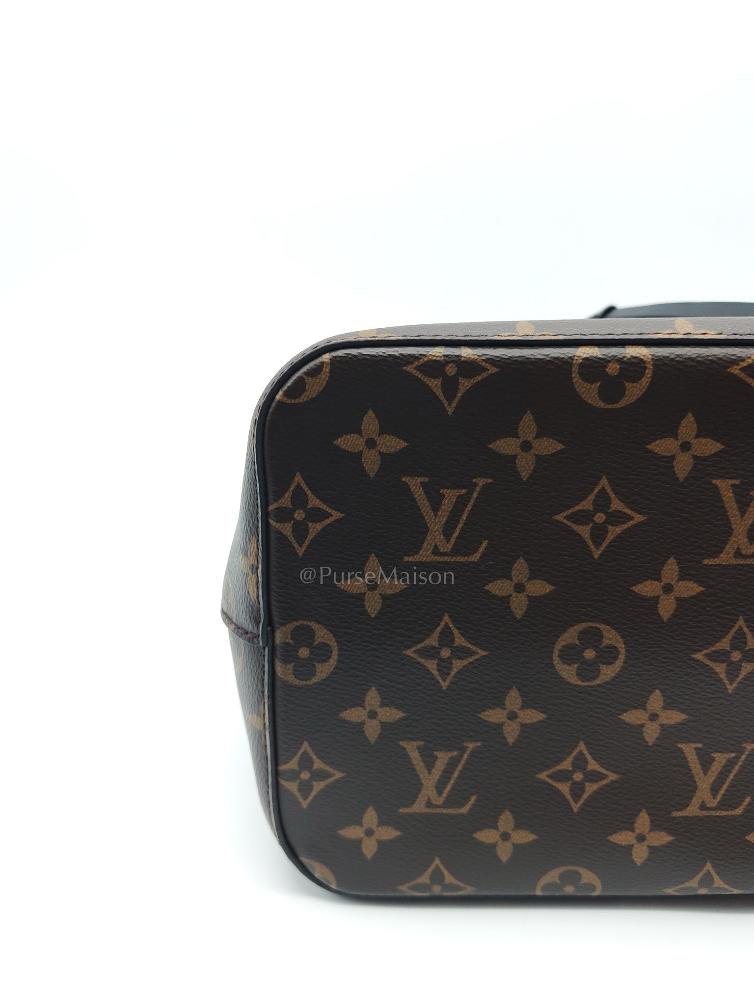 Neo Noe MM in Monogram Canvas & Black Leather Trim (Microchip) | Purse Maison Luxury Bags Shop