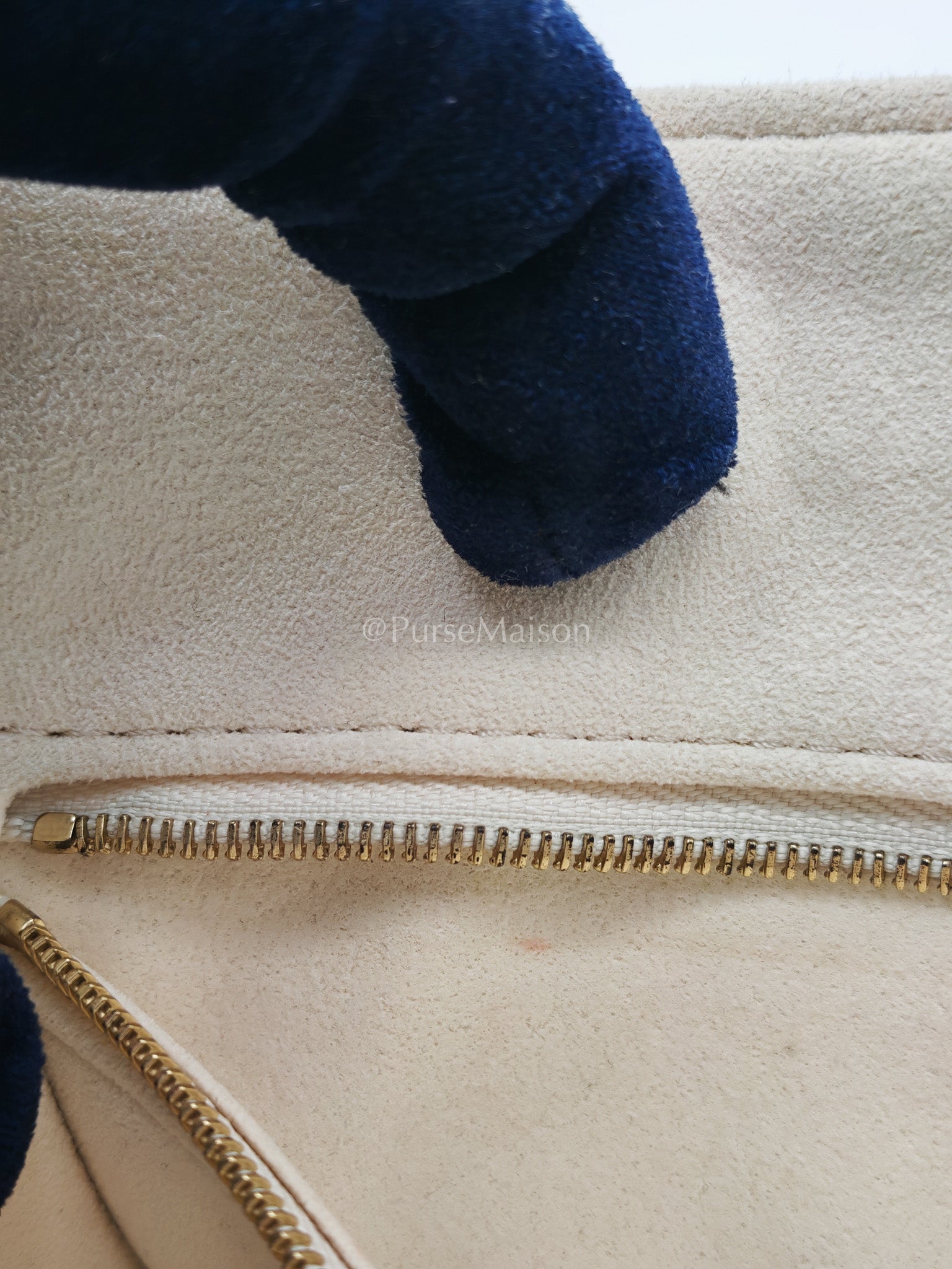 Louis Vuitton On The Go PM in White Monogram Empreinte Leather (Microchip) | Purse Maison Luxury Bags Shop