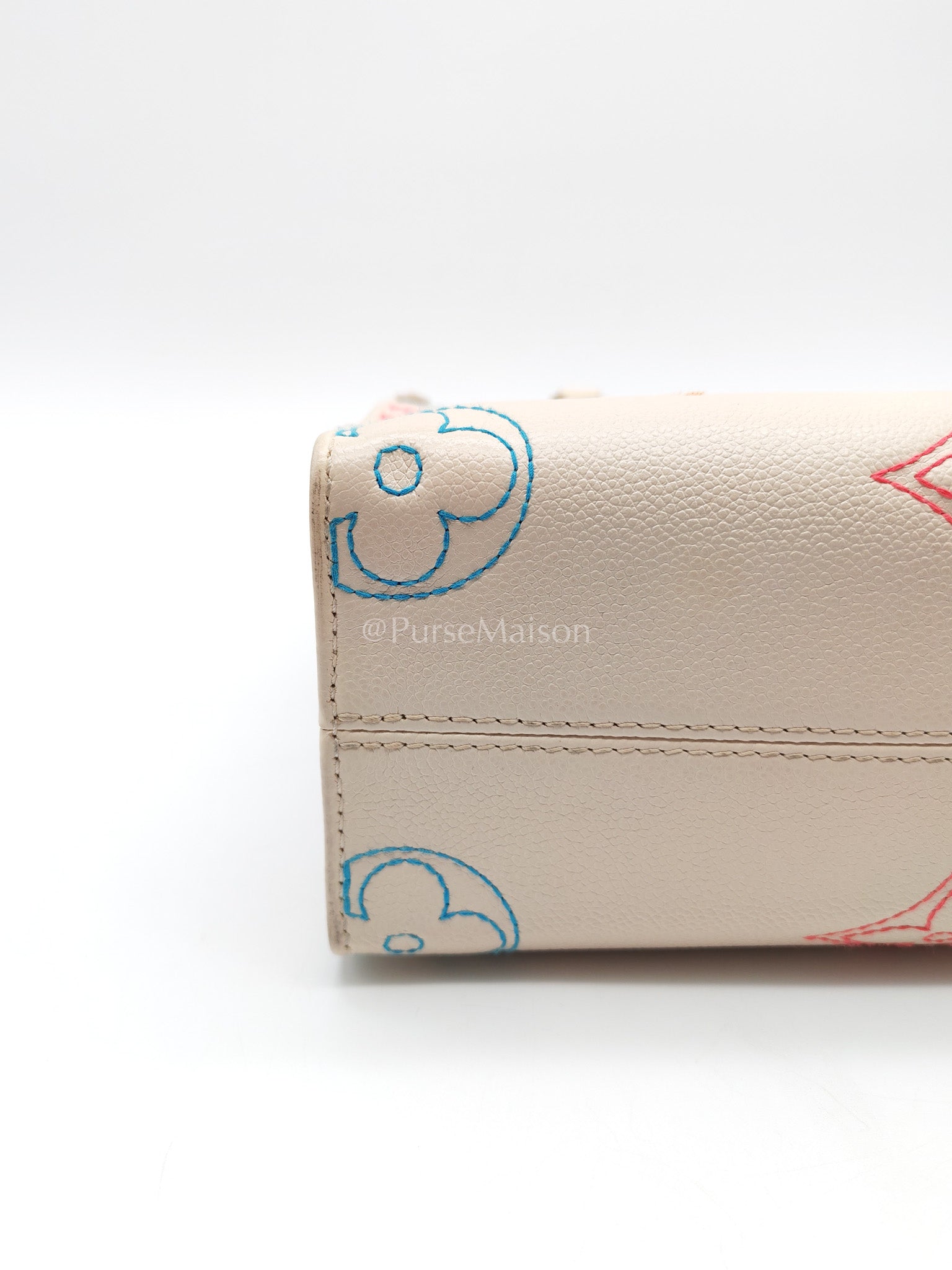 Louis Vuitton On The Go PM in White Monogram Empreinte Leather (Microchip) | Purse Maison Luxury Bags Shop