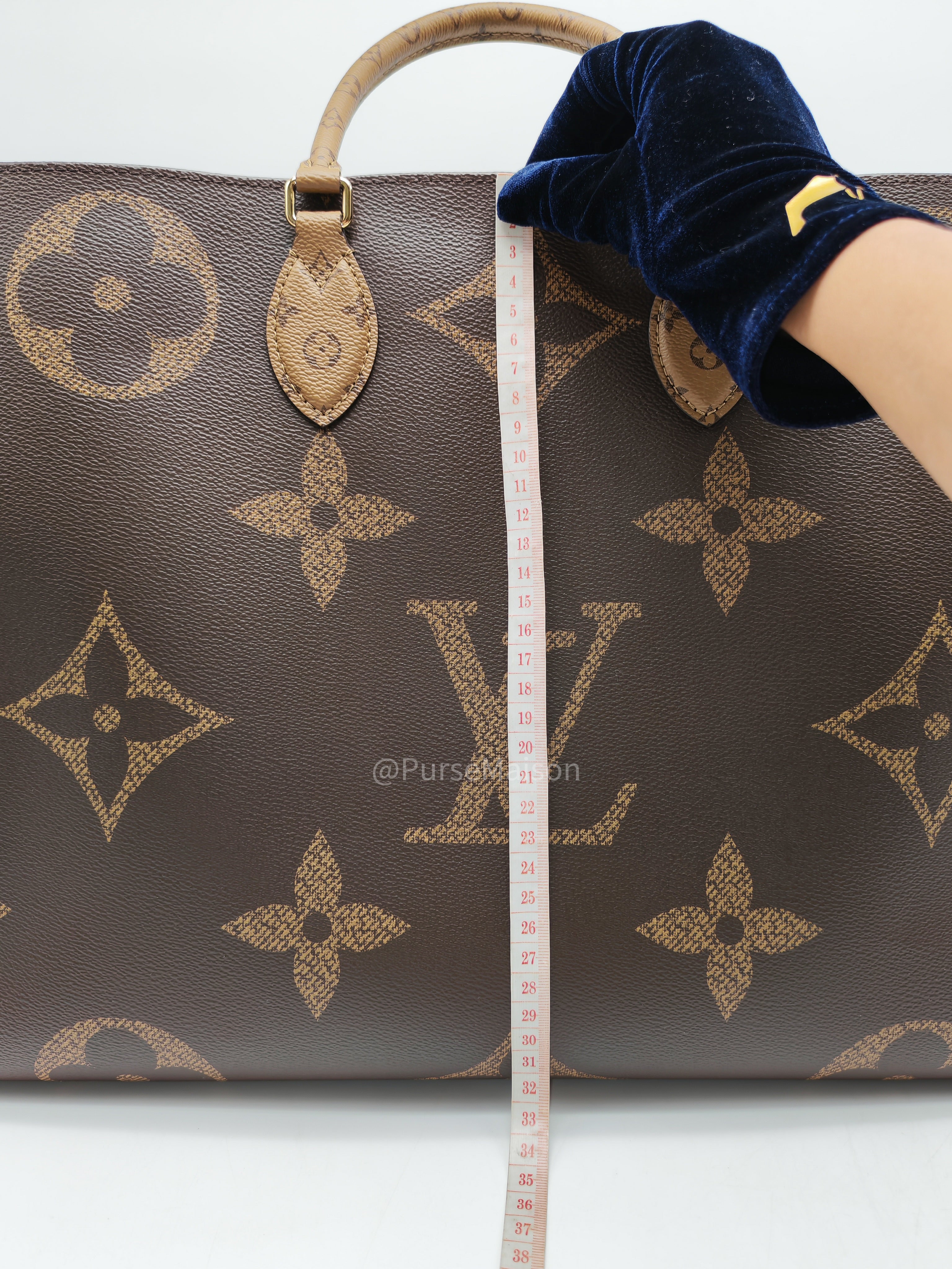 Louis Vuitton OntheGo Tote Bag GM in Reverse Monogram Canvas (Microchip) | Purse Maison Luxury Bags Shop