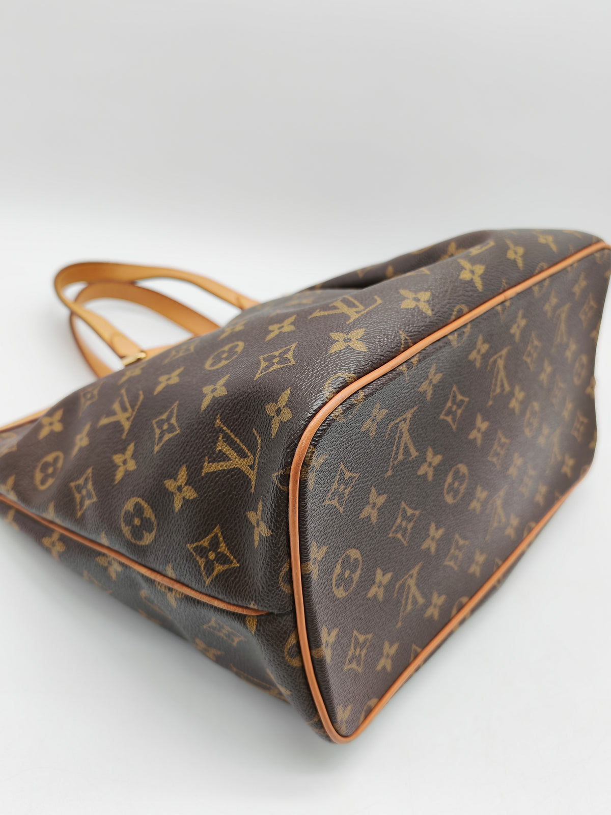 Louis Vuitton Palermo PM Bag in Monogram Canvas and Gold Hardware (Datecode: TA3133) | Purse Maison Luxury Bags Shop