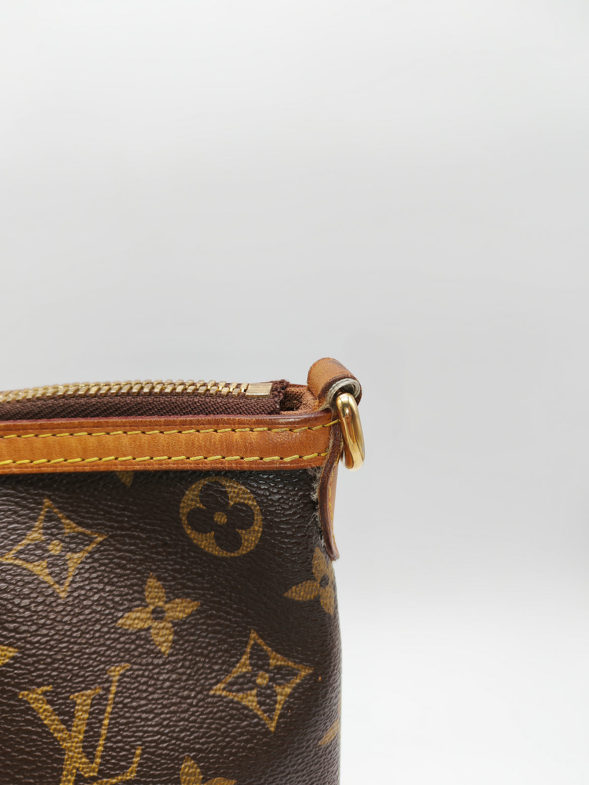Louis Vuitton Palermo PM Bag in Monogram Canvas and Gold Hardware (Datecode: TA3133) | Purse Maison Luxury Bags Shop