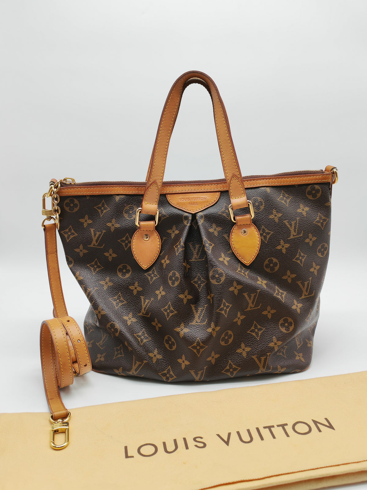 Louis Vuitton Palermo PM Bag in Monogram Canvas and Gold Hardware (Datecode: TA3133) | Purse Maison Luxury Bags Shop