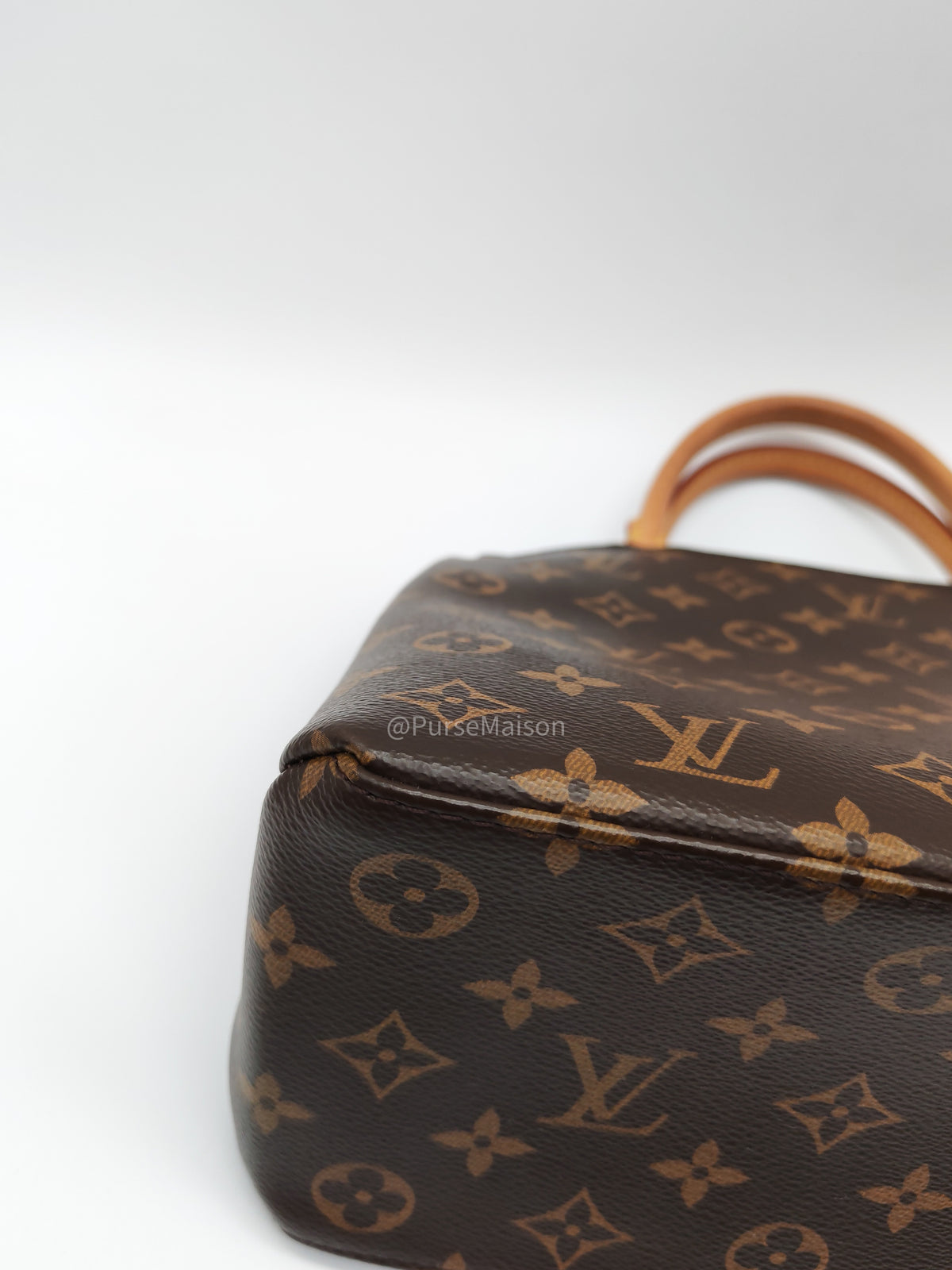 Louis Vuitton Petit Palais in Monogram Canvas and Gold Hardware Microchip | Purse Maison Luxury Bags Shop