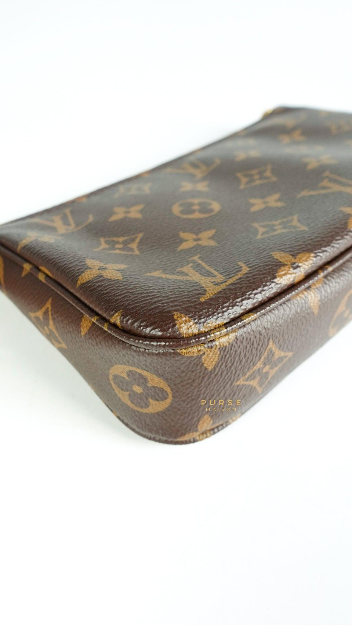 Louis Vuitton Pochette Accessoires in Monogram Canvas (Date code: MB0261)