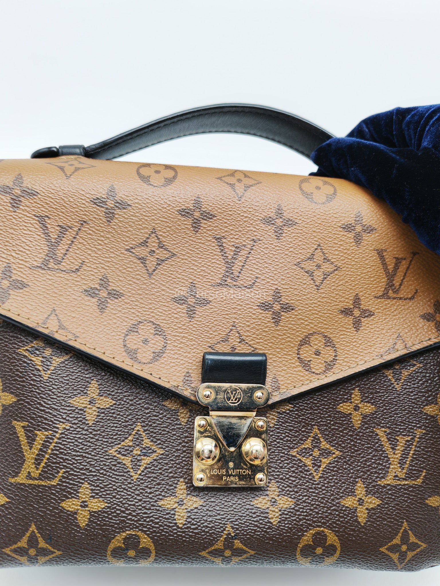 Louis Vuitton Pochette Metis in Monogram Reverse Canvas (Date Code: DR2117) | Purse Maison Luxury Bags Shop