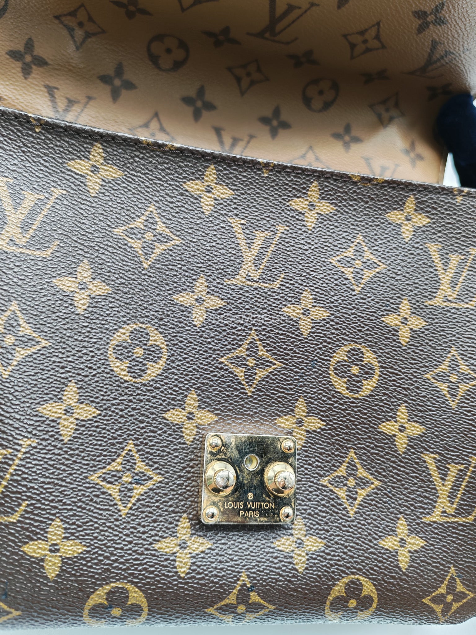Louis Vuitton Pochette Metis in Monogram Reverse Canvas (Date Code: DR2117) | Purse Maison Luxury Bags Shop