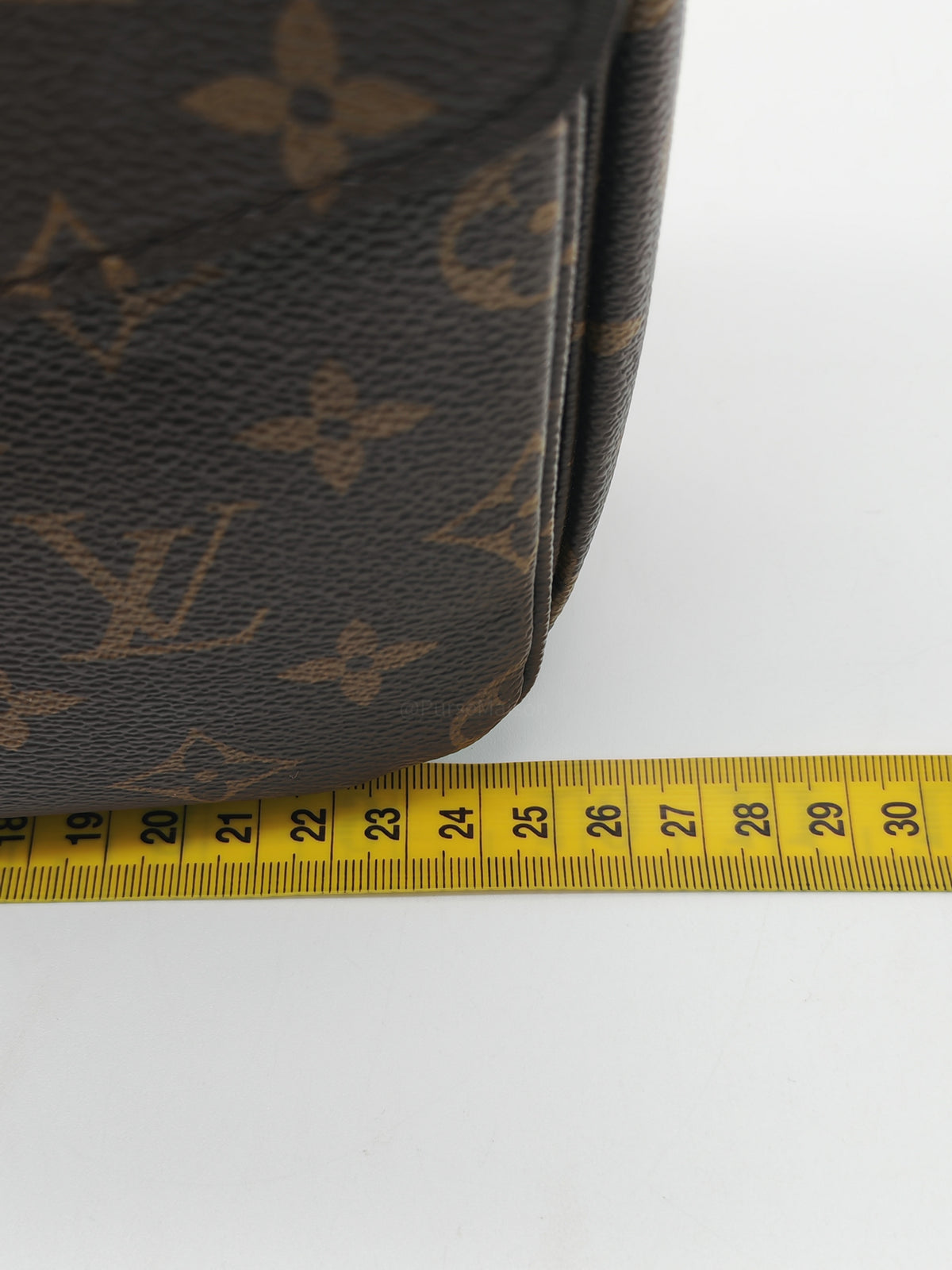 Louis Vuitton Pochette Metis MM in Monogram Canvas (Microchip) | Purse Maison Luxury Bags Shop