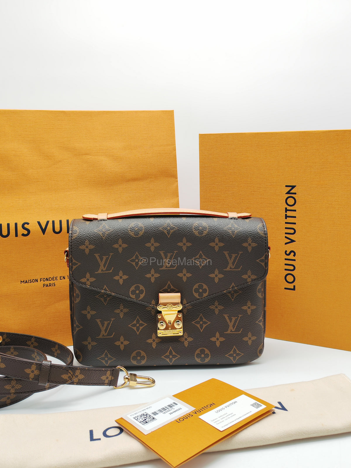 Louis Vuitton Pochette Metis MM in Monogram Canvas (Microchip) | Purse Maison Luxury Bags Shop