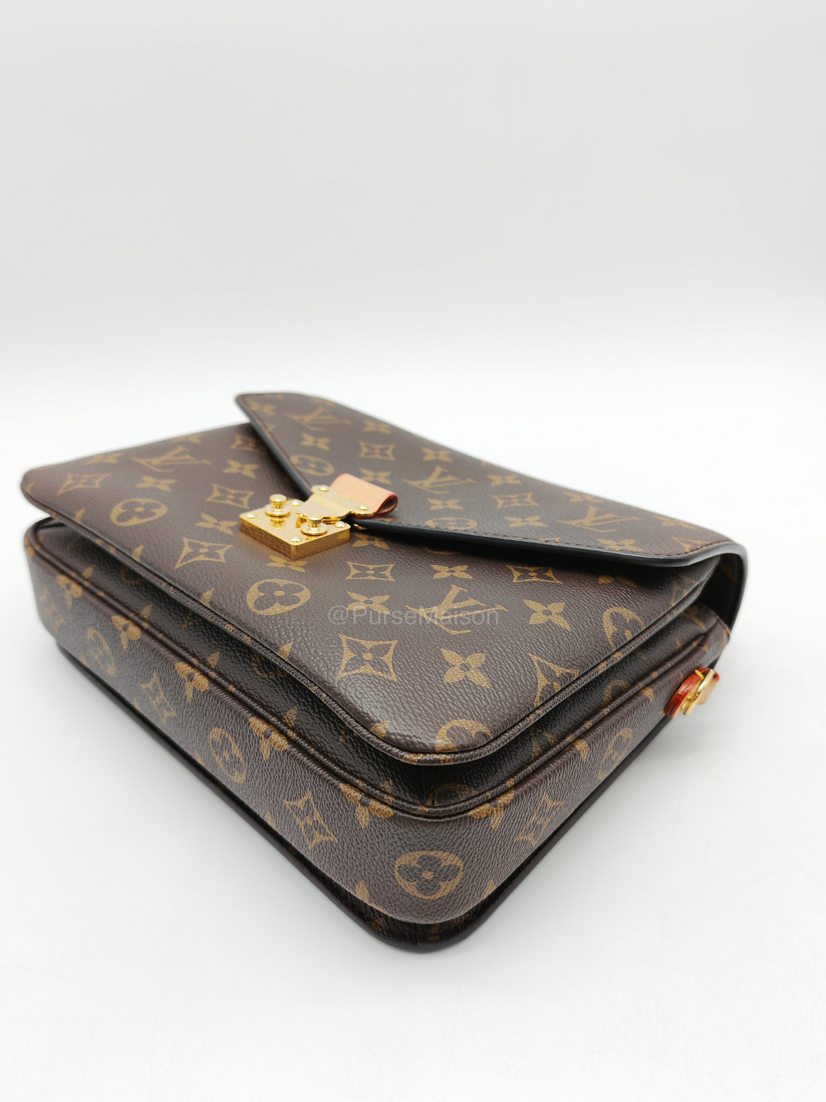Louis Vuitton Pochette Metis MM in Monogram Canvas (Microchip) | Purse Maison Luxury Bags Shop