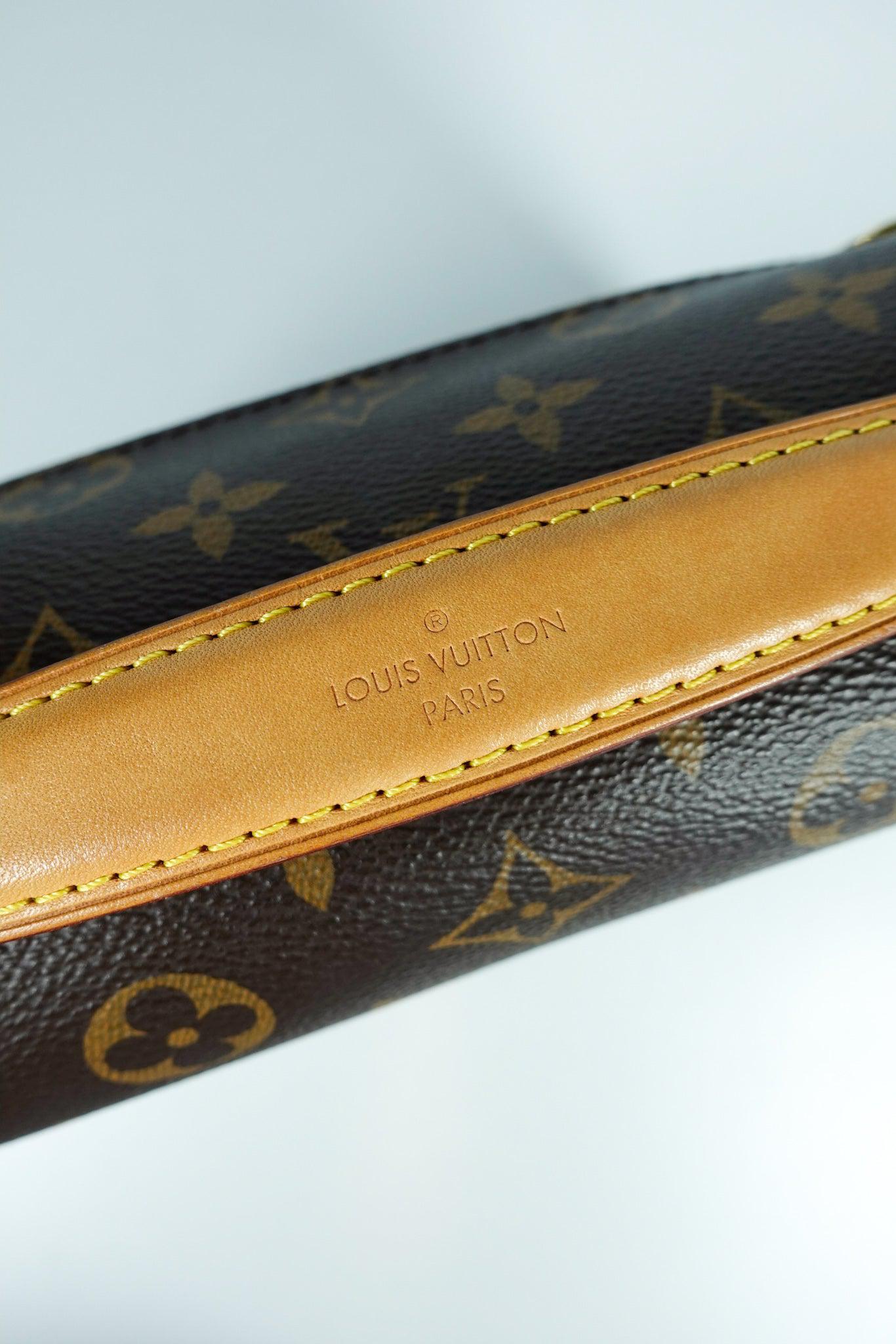 Louis Vuitton Pochette Metis Monogram (PL1147)