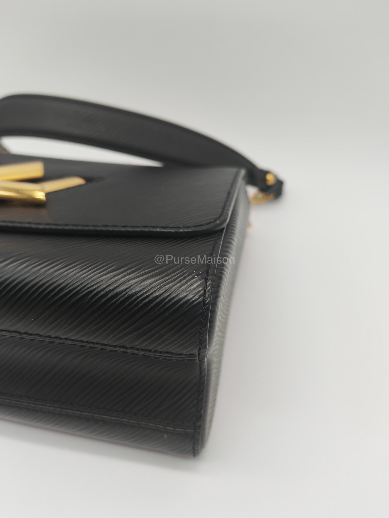 Louis Vuitton Twist MM in Black Epi Leather Shoulder Bag (Date Code:FL0199) | Purse Maison Luxury Bags Shop