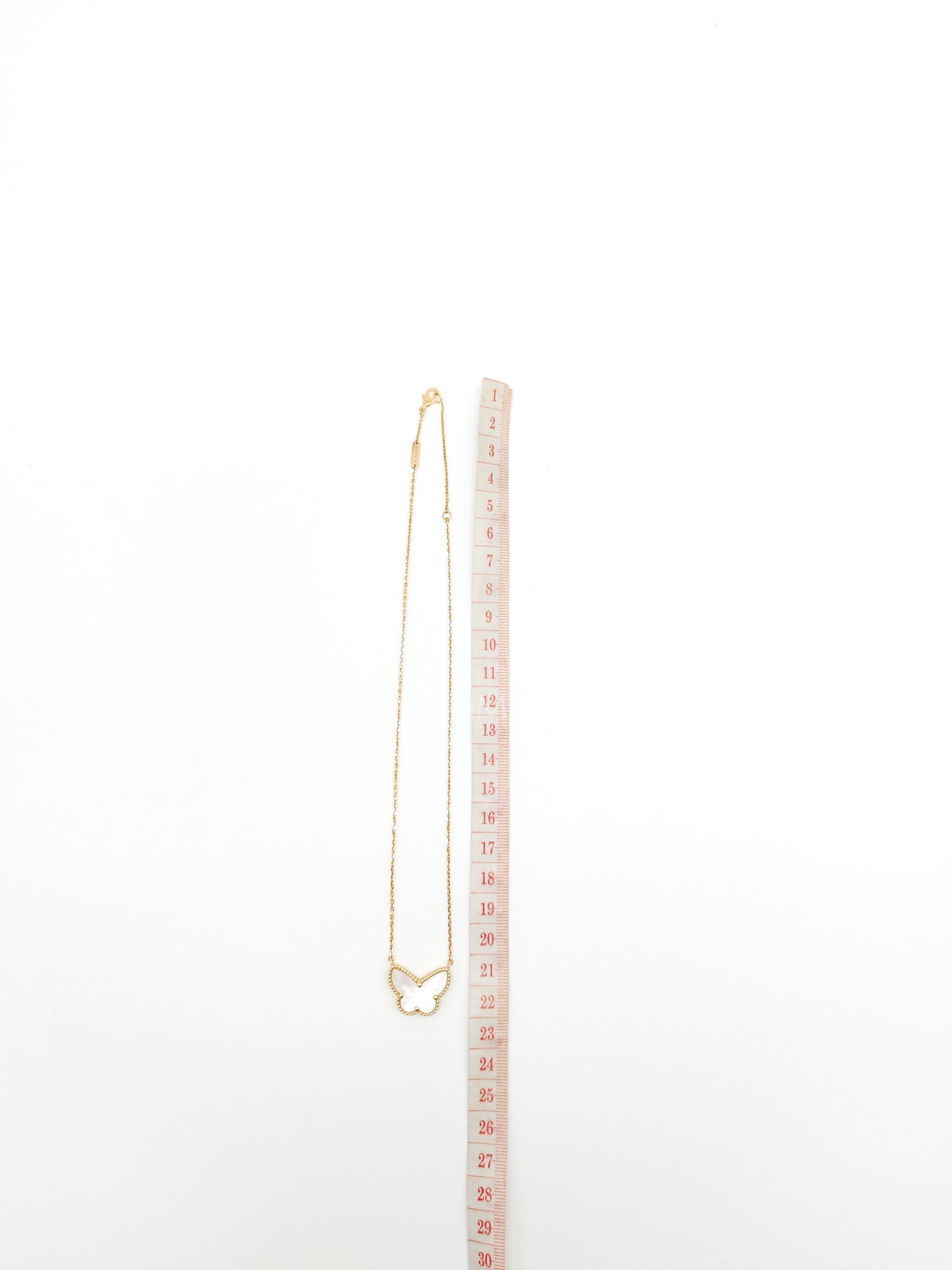 Lucky Alhambra White Mother of Pearl 18k Gold Necklace Year 2020 | Purse Maison Luxury Bags Shop