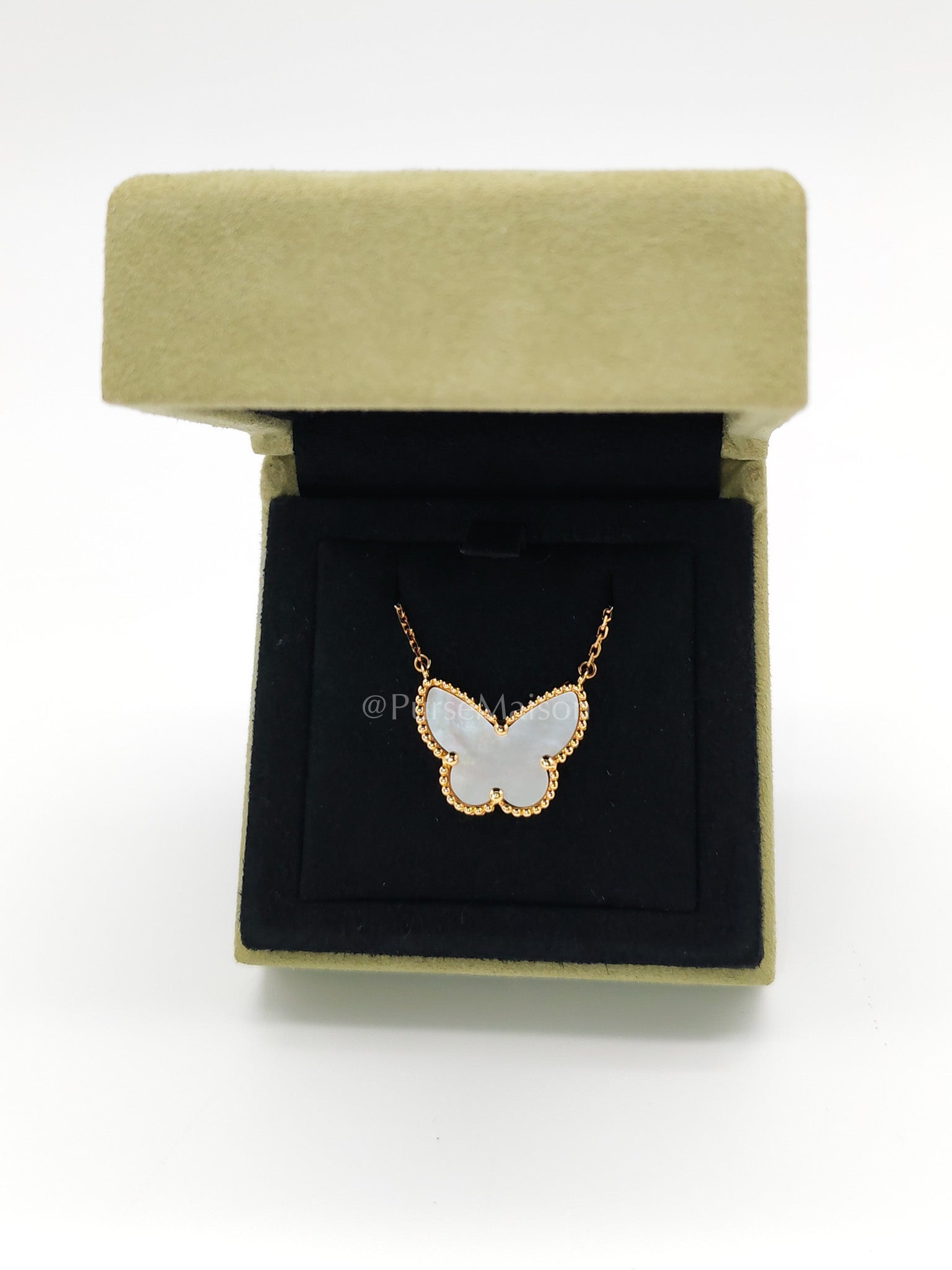 Lucky Alhambra White Mother of Pearl 18k Gold Necklace Year 2020 | Purse Maison Luxury Bags Shop