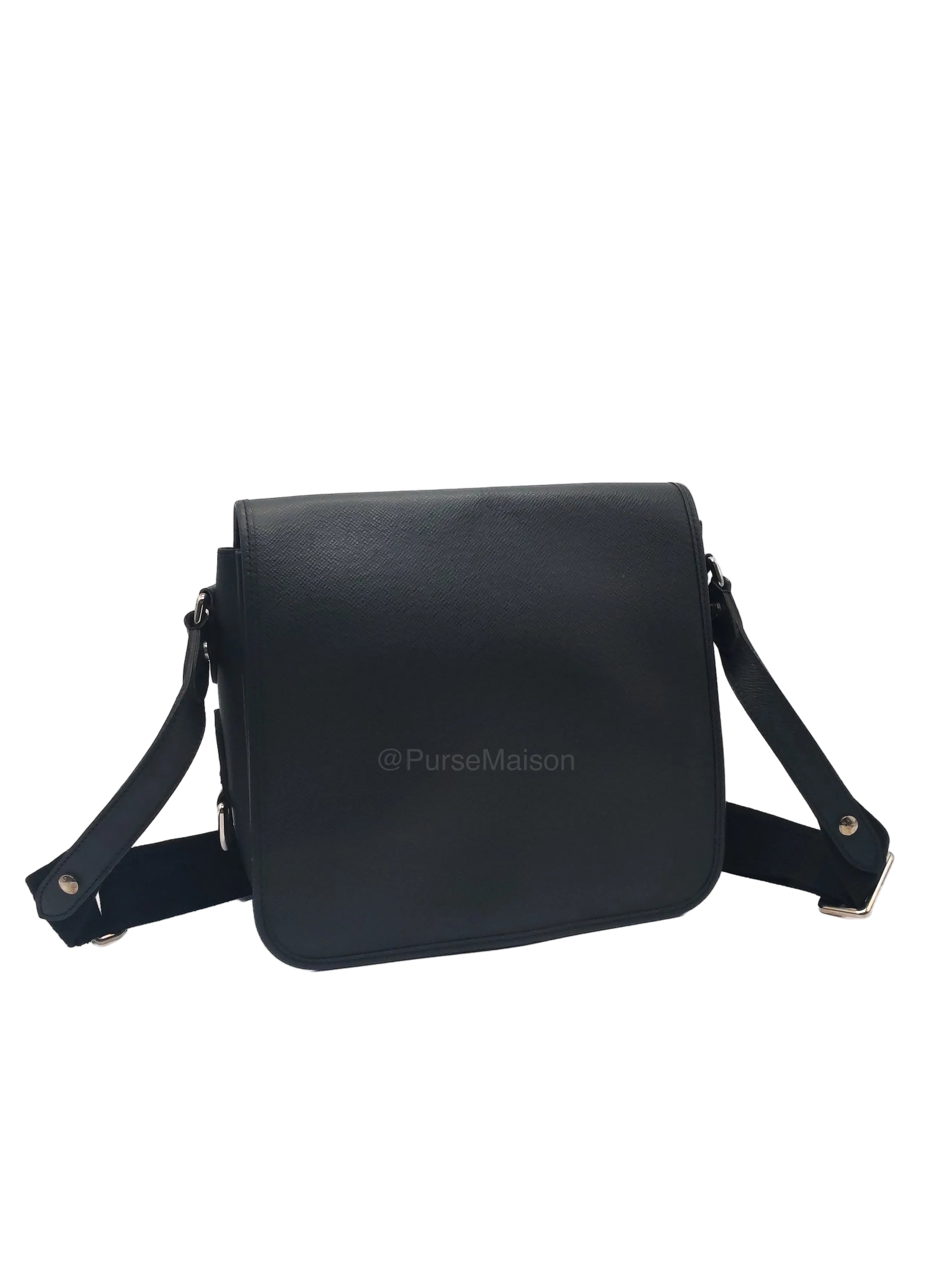 Louis Vuitton Andrei Messenger Bag in Black Taiga Leather and Silver Hardware (Datecode: BA2008)
