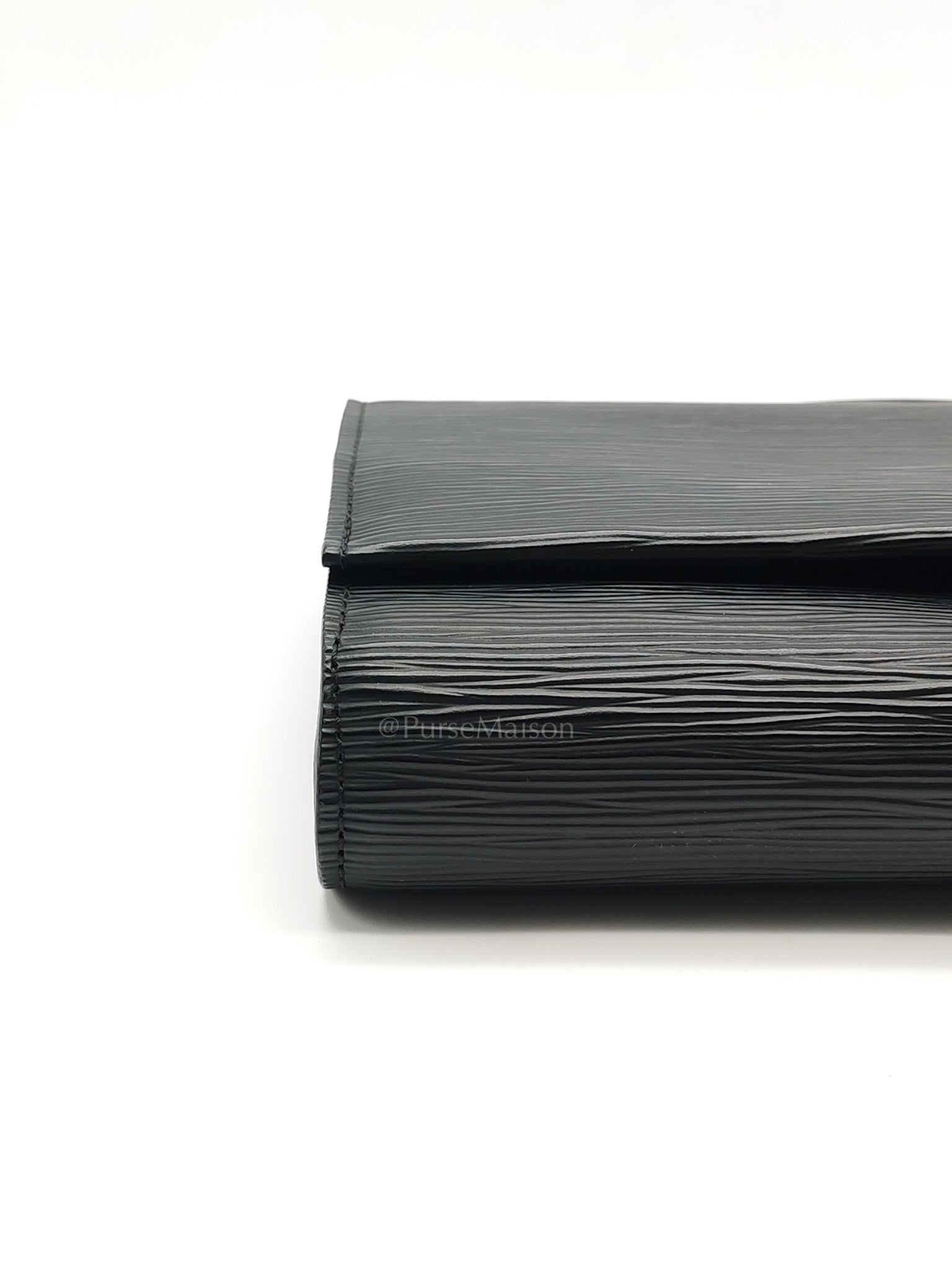 Clery Pochette in Black Epi Leather & Black/Silver Hardware (Datecode: SR2199)