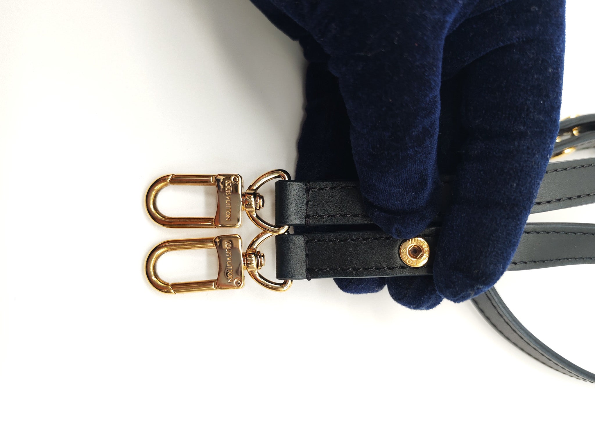Neo Noe MM in Monogram Canvas & Black Leather Trim (Microchip)