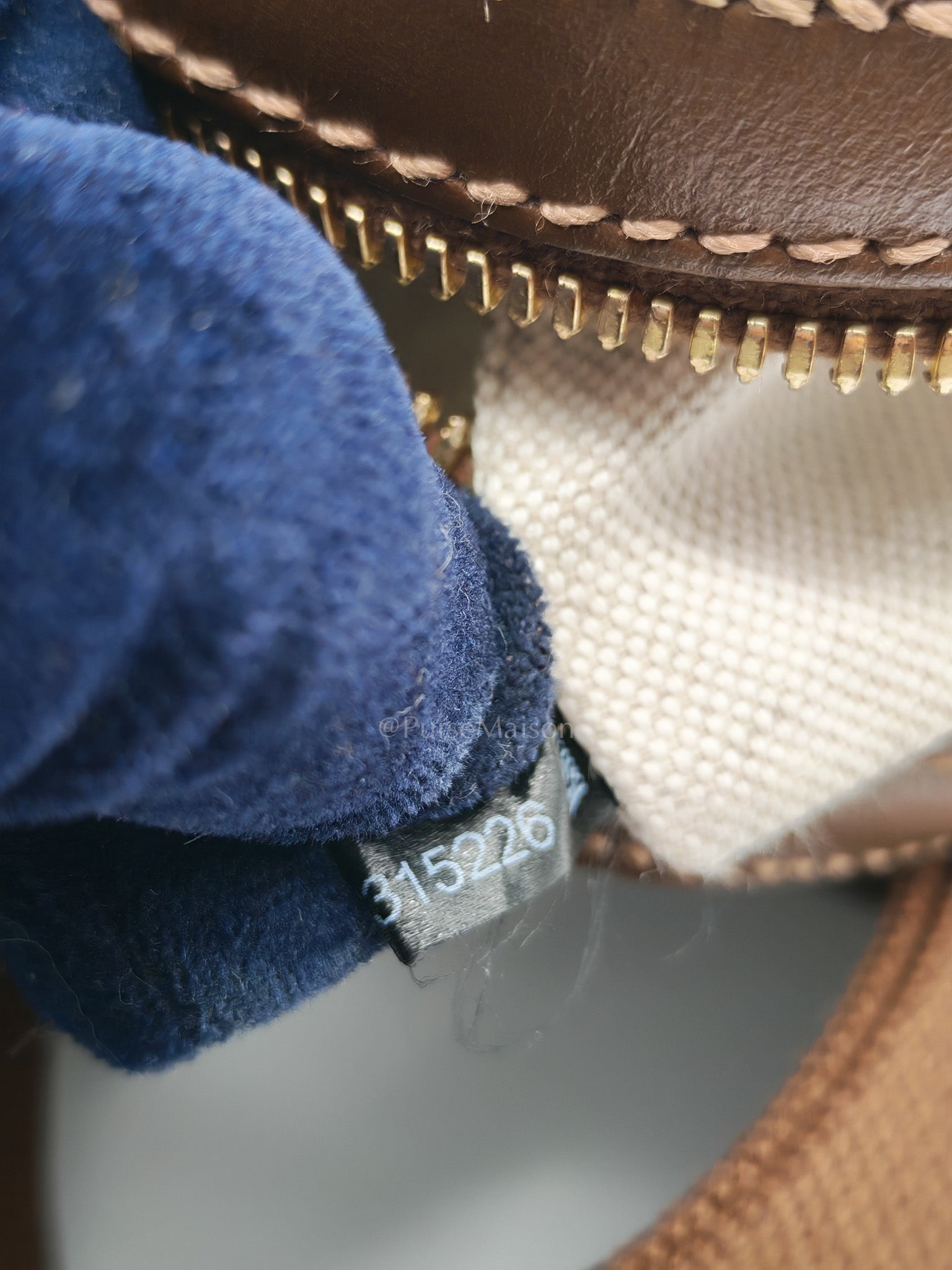Interlocking G Messenger Bag in GG Supreme Canvas and Gold Hardware