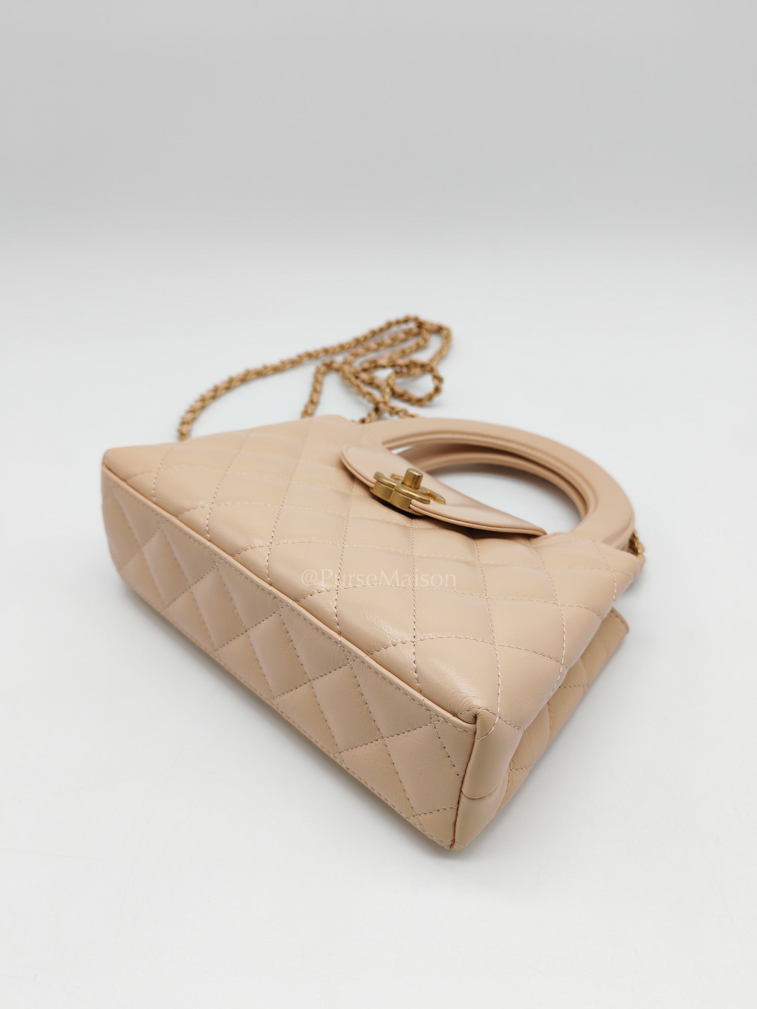 CC Kelly In Biege Shiny Calfskin Leather and Aged Gold Hardware (Microchip)