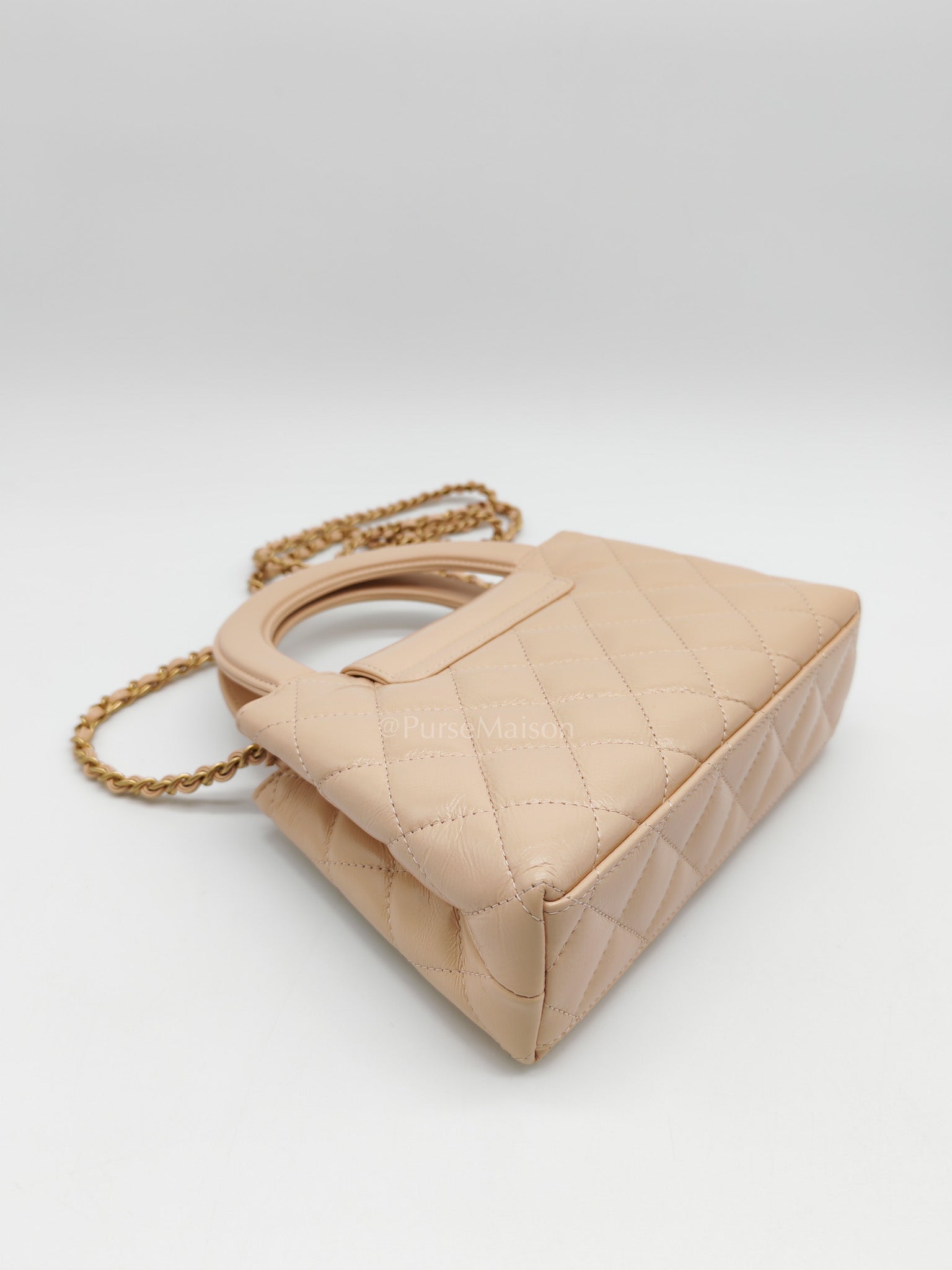 CC Kelly In Biege Shiny Calfskin Leather and Aged Gold Hardware (Microchip)