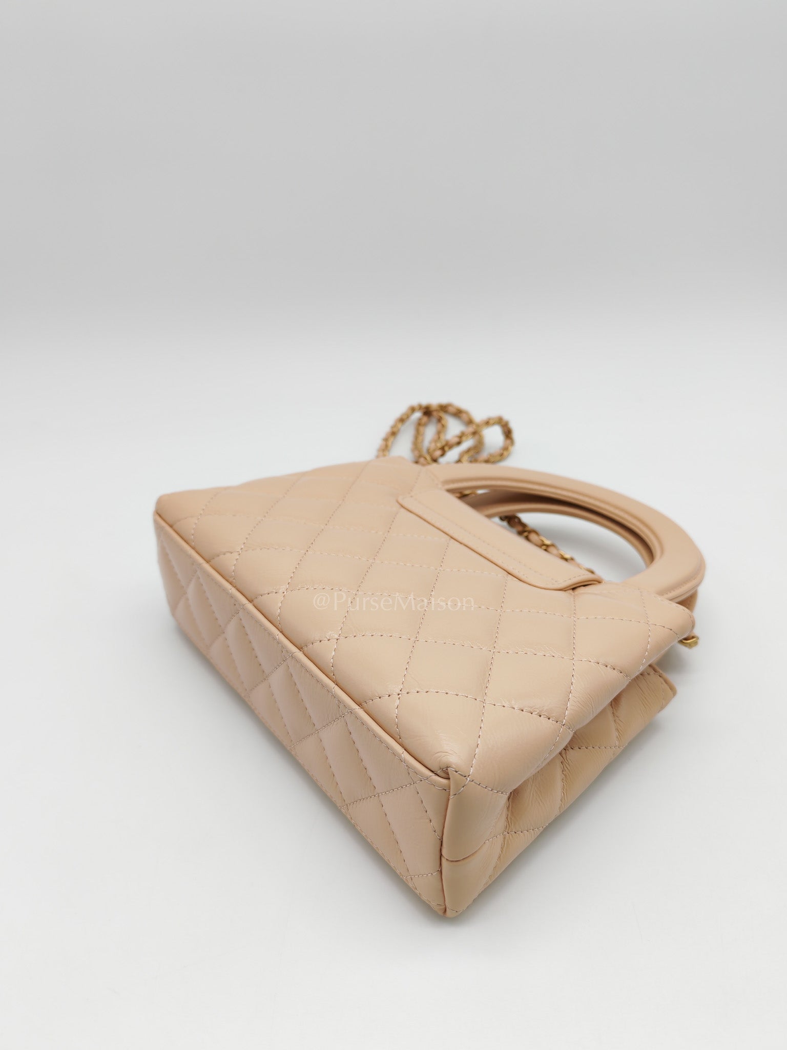 CC Kelly In Biege Shiny Calfskin Leather and Aged Gold Hardware (Microchip)