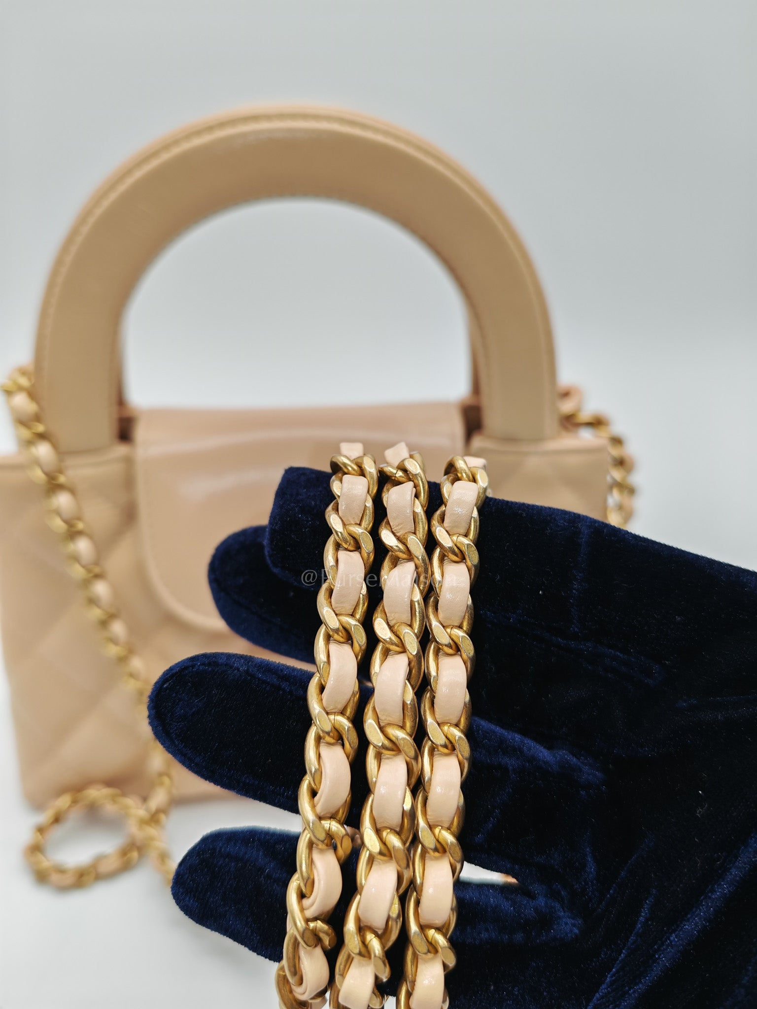 CC Kelly In Biege Shiny Calfskin Leather and Aged Gold Hardware (Microchip)