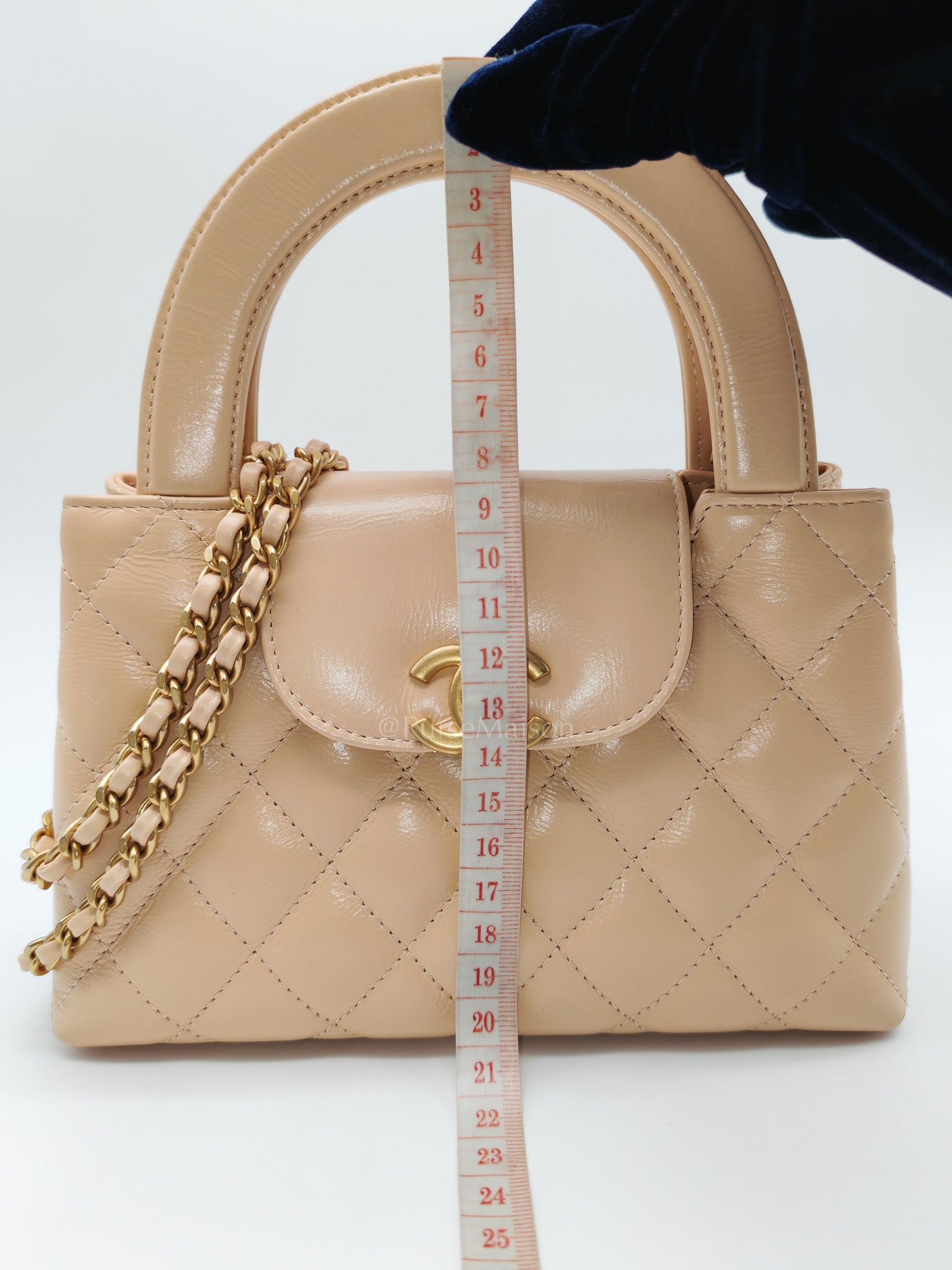 CC Kelly In Biege Shiny Calfskin Leather and Aged Gold Hardware (Microchip)