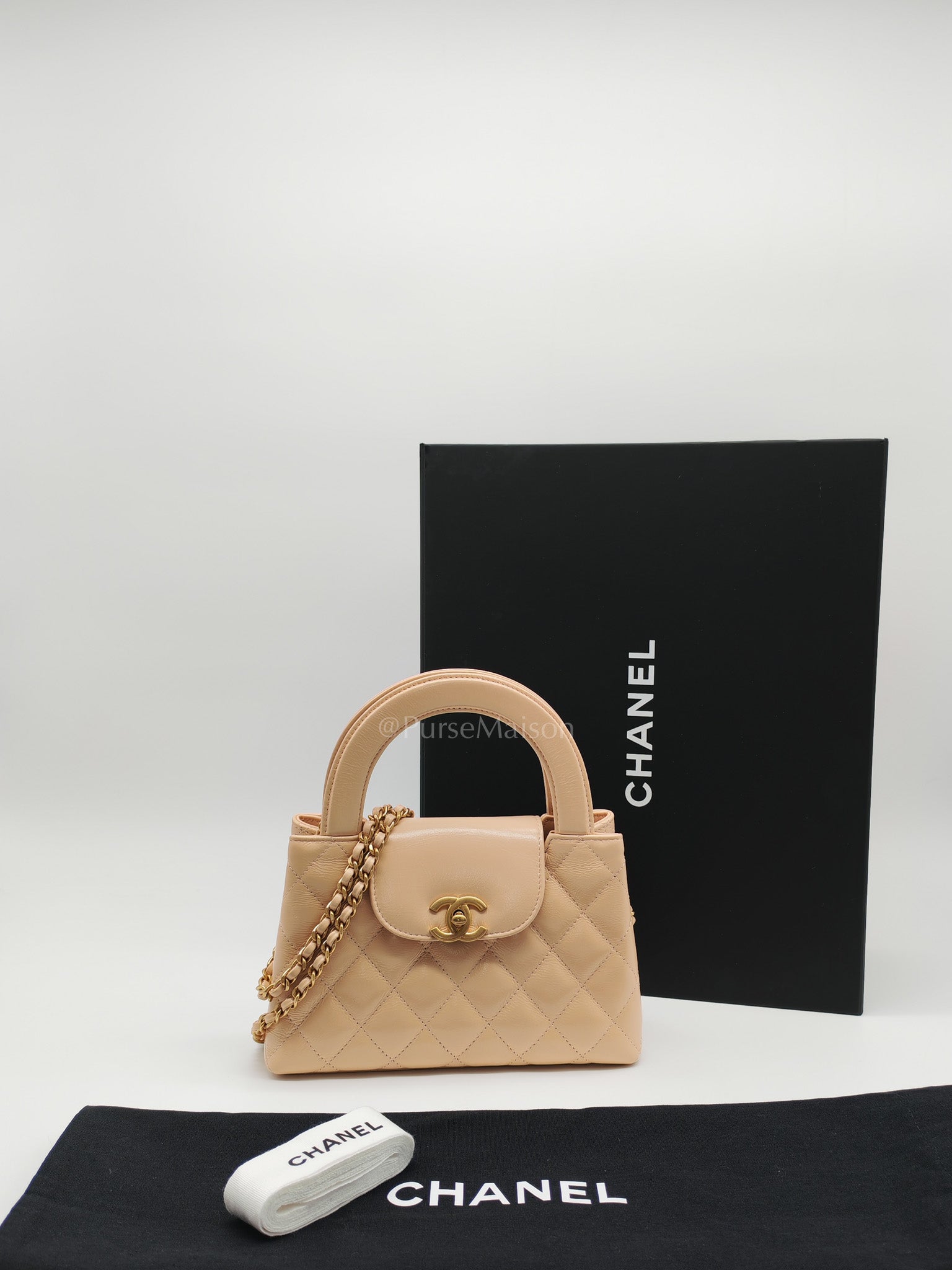 CC Kelly In Biege Shiny Calfskin Leather and Aged Gold Hardware (Microchip)