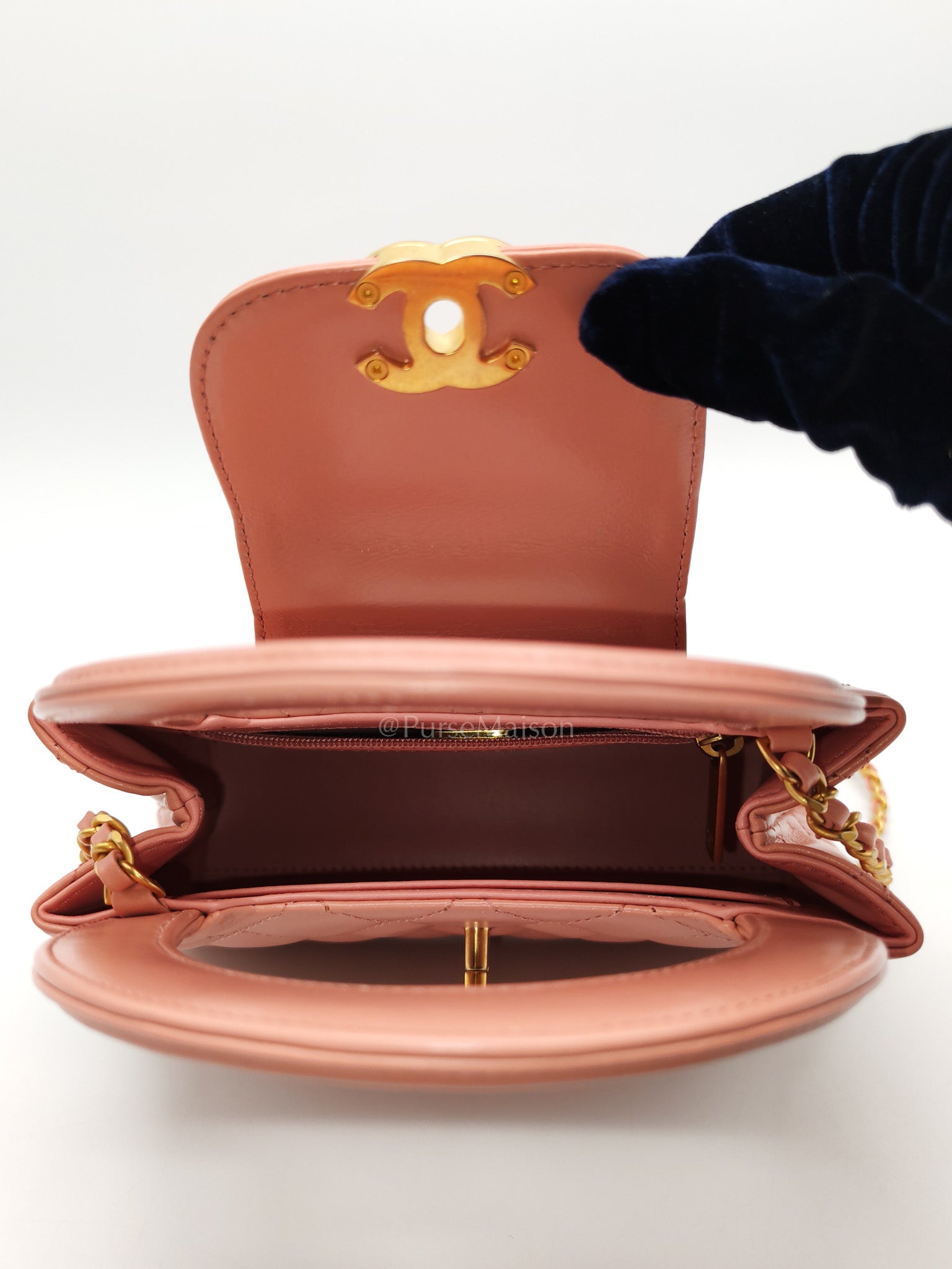 CC Kelly Small in Pink Shiny Calfskin Leather and Aged Gold Hardware (Microchip)