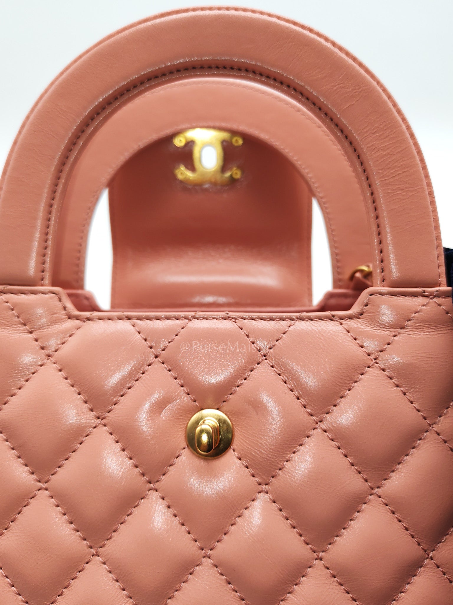 CC Kelly Small in Pink Shiny Calfskin Leather and Aged Gold Hardware (Microchip)