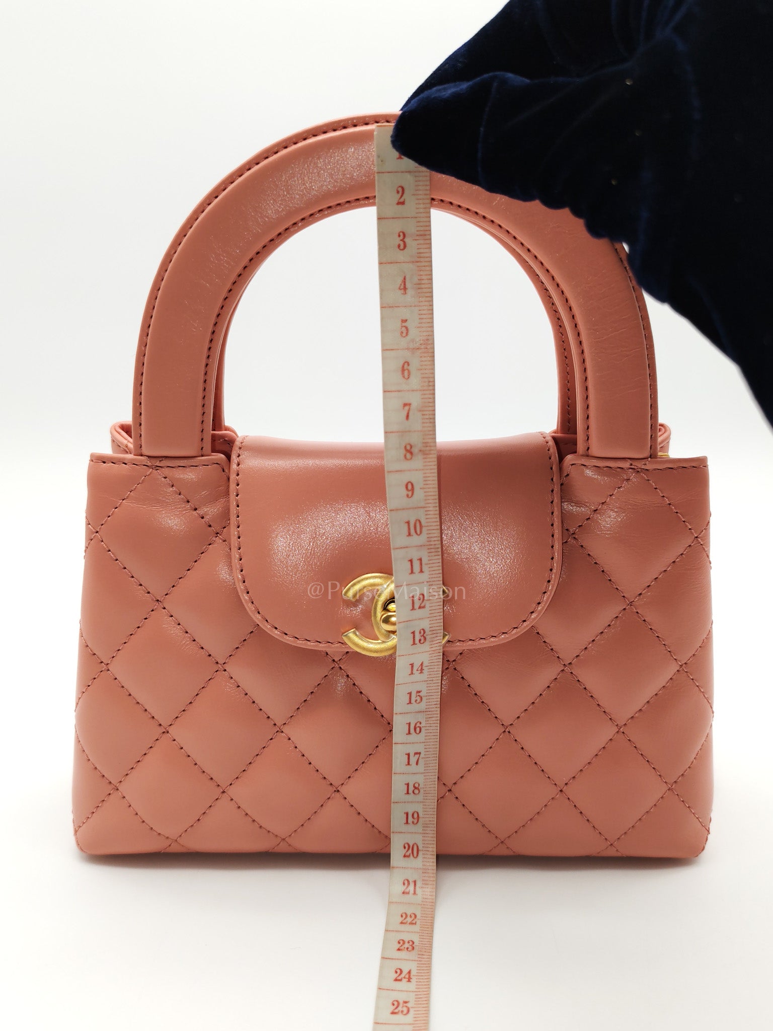 CC Kelly Small in Pink Shiny Calfskin Leather and Aged Gold Hardware (Microchip)