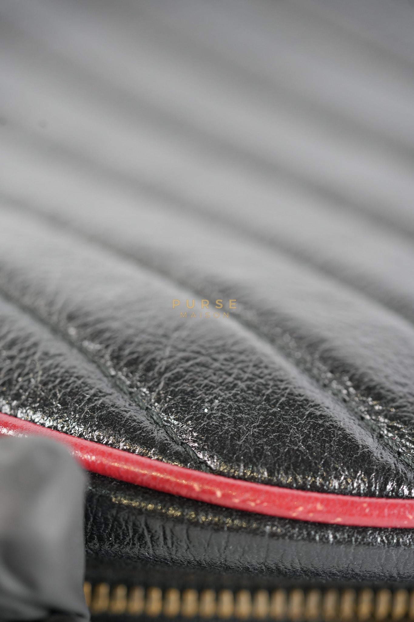 Marmont Black/Red Torchon Round Chain Bag | Purse Maison Luxury Bags Shop