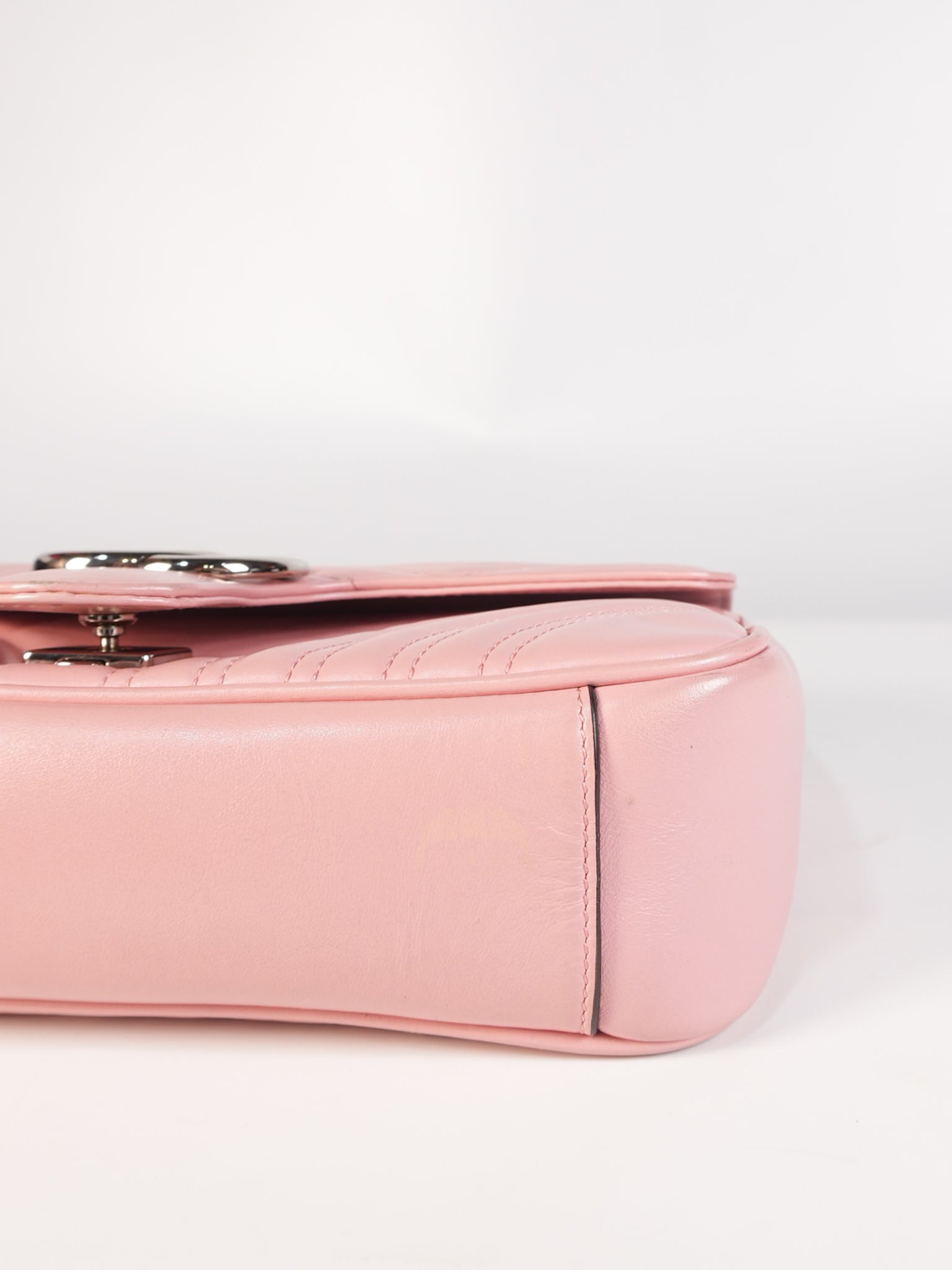 Marmont Small in Pink Matelasse Leather and Silver Hardware Crossbody Bag | Purse Maison Luxury Bags Shop