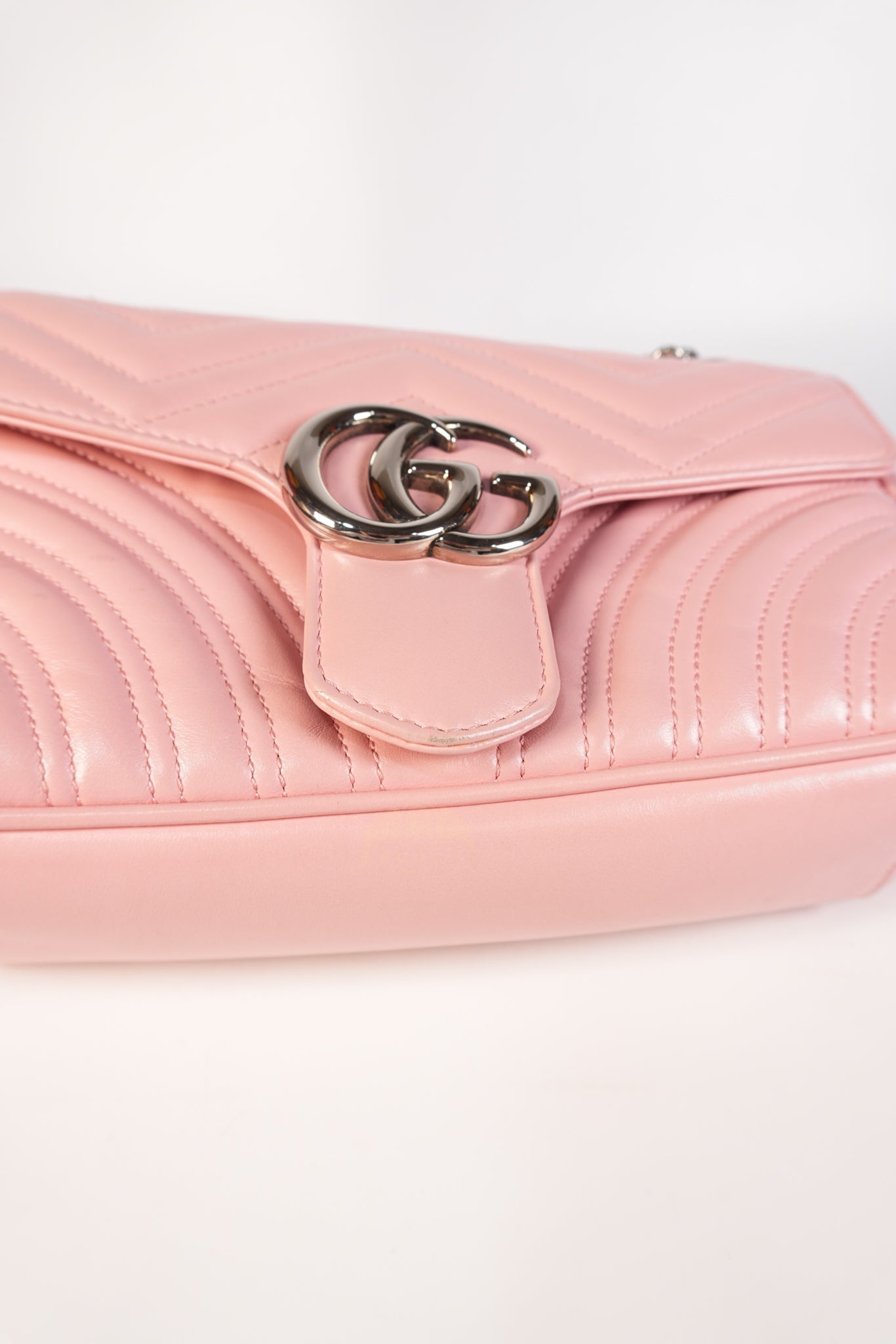 Marmont Small in Pink Matelasse Leather and Silver Hardware Crossbody Bag | Purse Maison Luxury Bags Shop